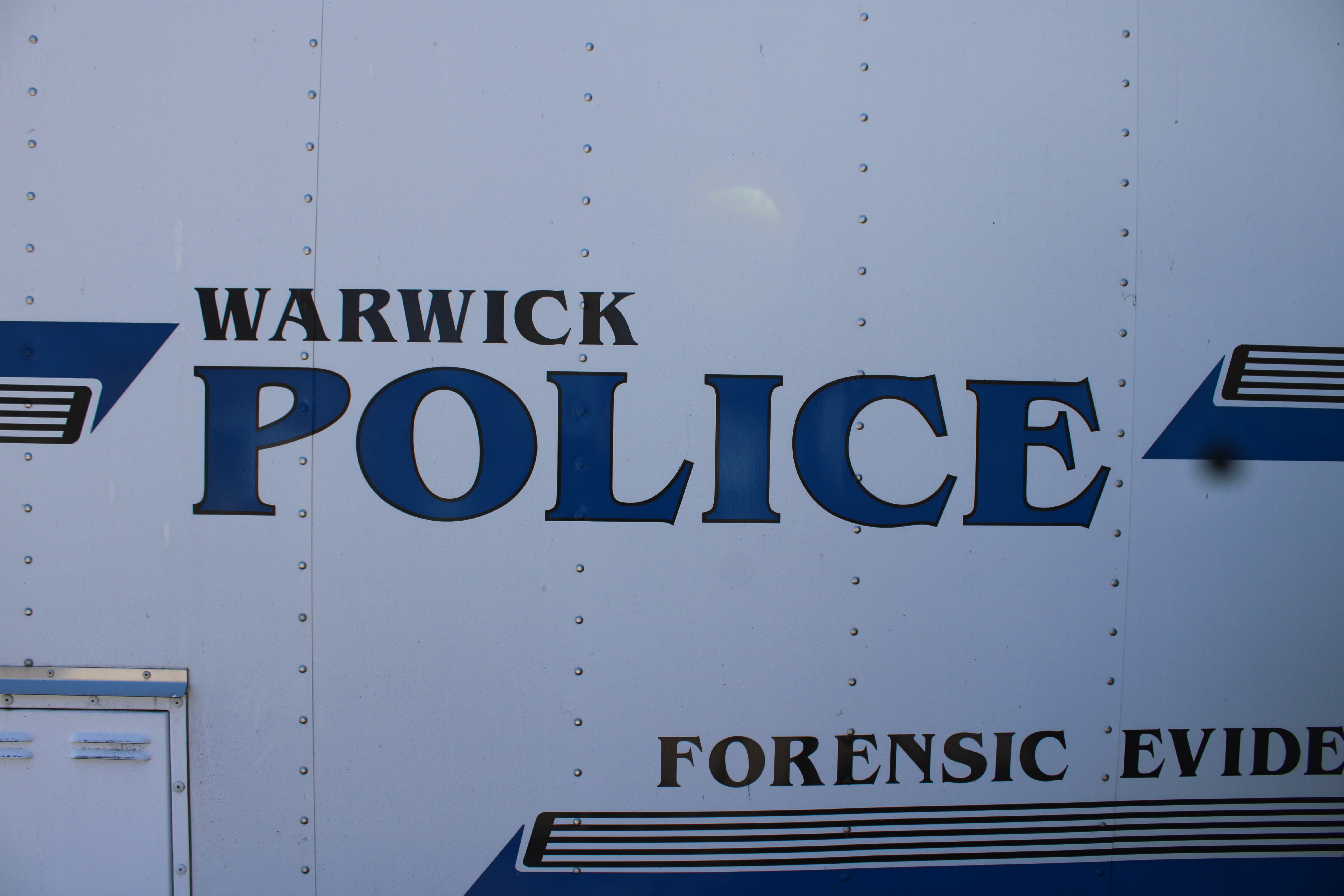 A photo  of Warwick Police
            Car 44, a 1994-2007 Ford E-450             taken by @riemergencyvehicles