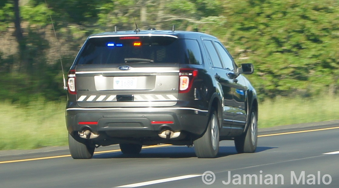 A photo  of Massachusetts State Police
            Cruiser 1688, a 2013-2014 Ford Police Interceptor Utility             taken by Jamian Malo