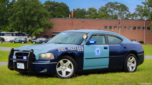 Additional photo  of Massachusetts State Police
                    Cruiser 669, a 2007 Dodge Charger                     taken by Kieran Egan