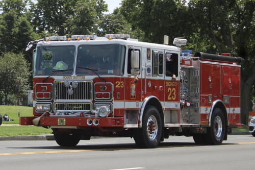 Additional photo  of District of Columbia Fire
                    Engine 23, a 2018 Seagrave Capitol                     taken by @riemergencyvehicles