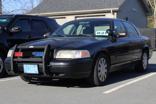 Additional photo  of Cumberland Police
                    Unmarked Unit, a 2006-2008 Ford Crown Victoria Police Interceptor                     taken by Jamian Malo