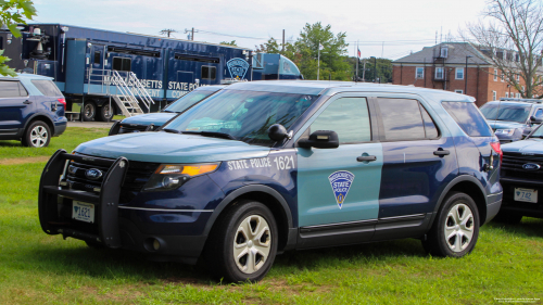 Additional photo  of Massachusetts State Police
                    Cruiser 1621, a 2013 Ford Police Interceptor Utility                     taken by Nicholas You