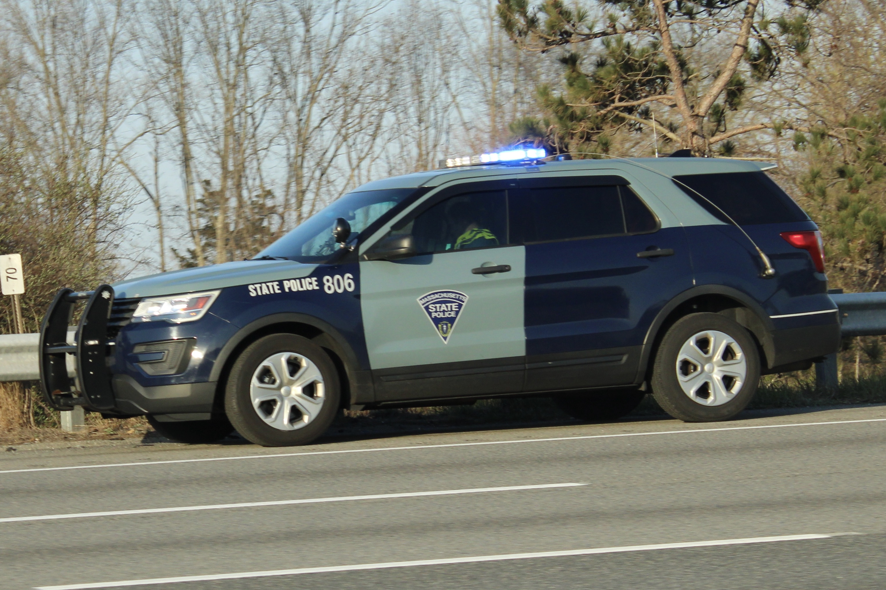 A photo  of Massachusetts State Police
            Cruiser 806, a 2017 Ford Police Interceptor Utility             taken by @riemergencyvehicles