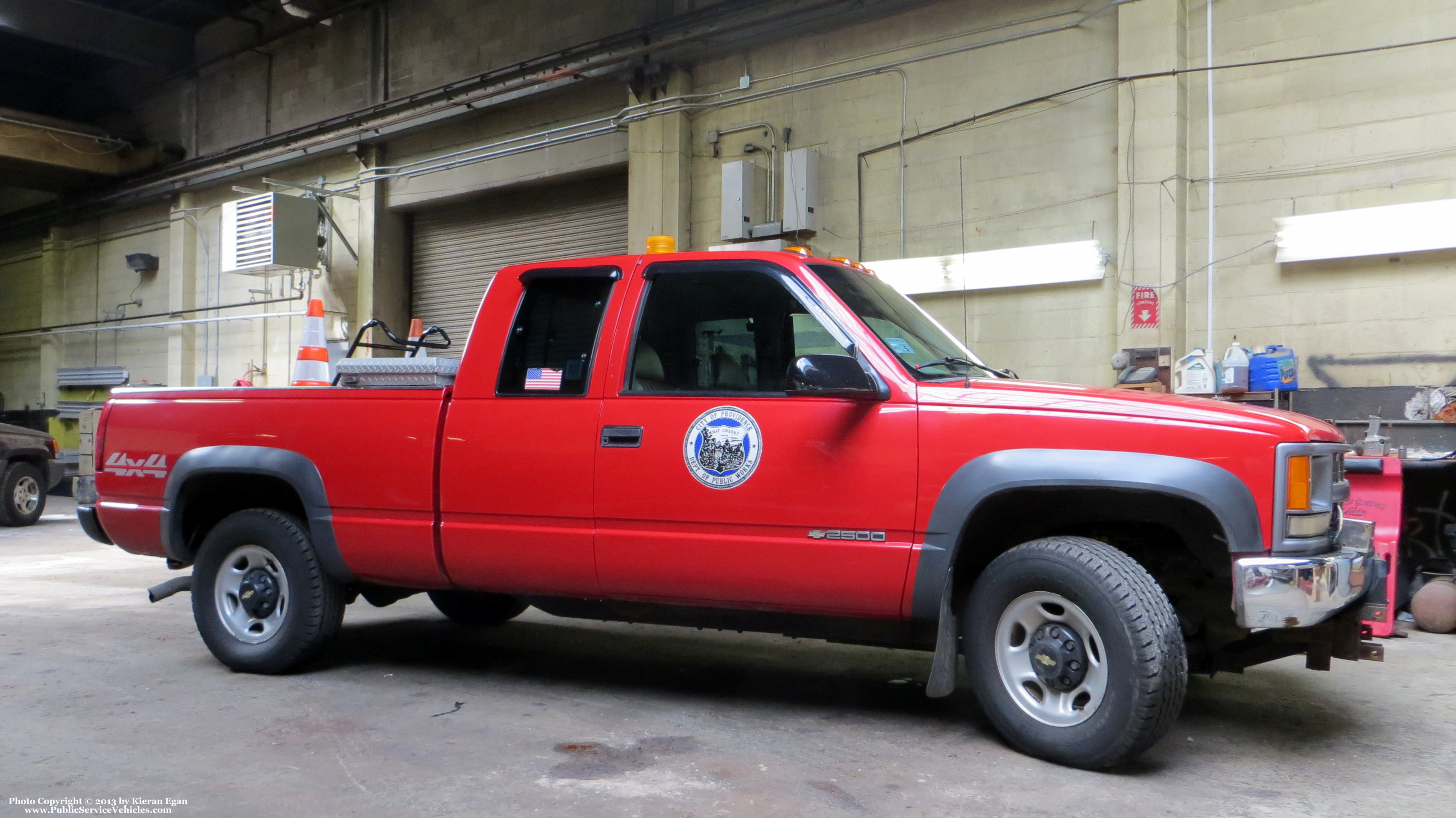 A photo  of Providence Public Works
            Truck 5, a 1988-1998 Chevrolet 2500 Extended Cab             taken by Kieran Egan