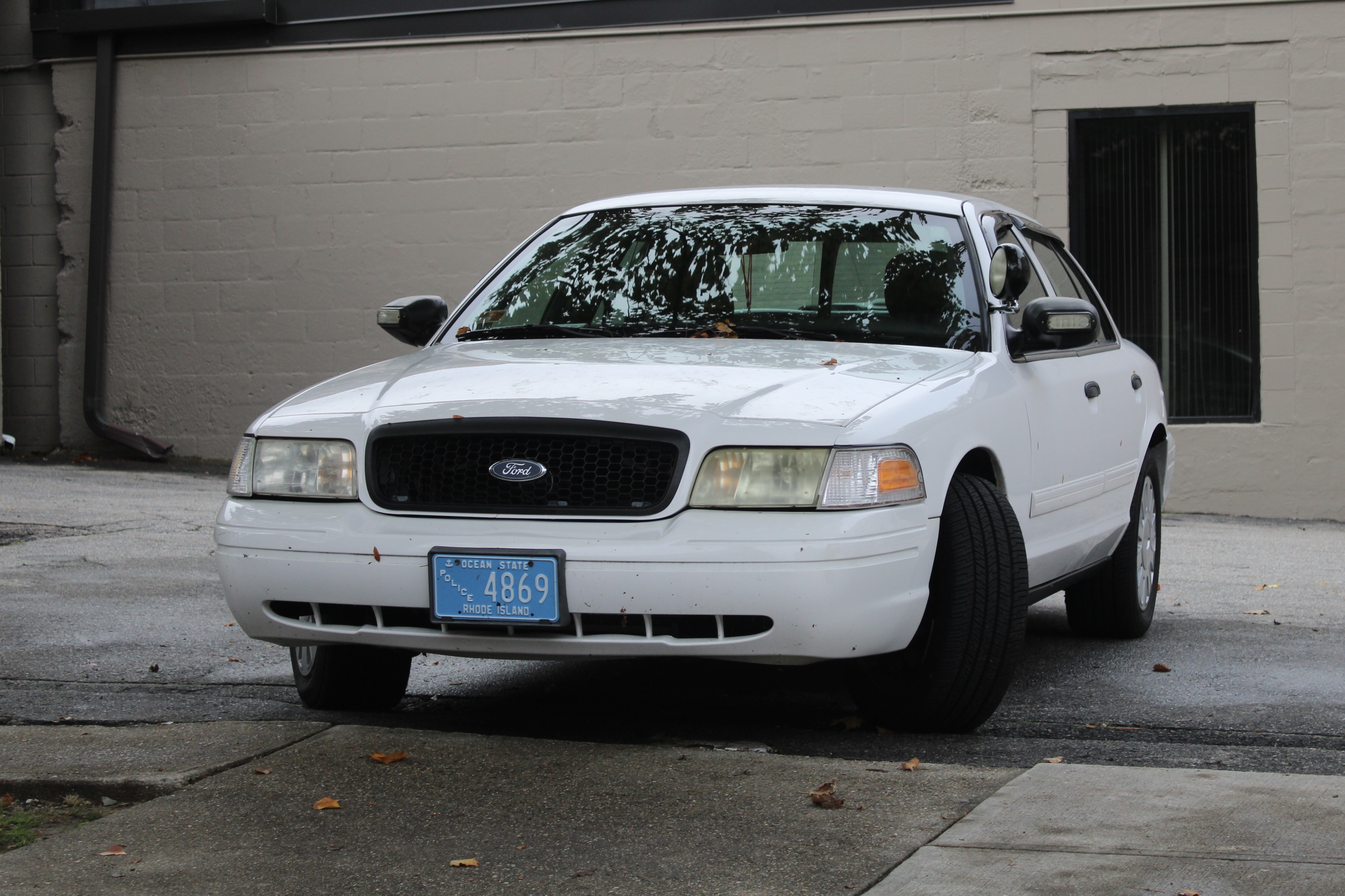 A photo  of Brown University Police
            Unmarked Unit, a 2010 Ford Crown Victoria Police Interceptor             taken by @riemergencyvehicles