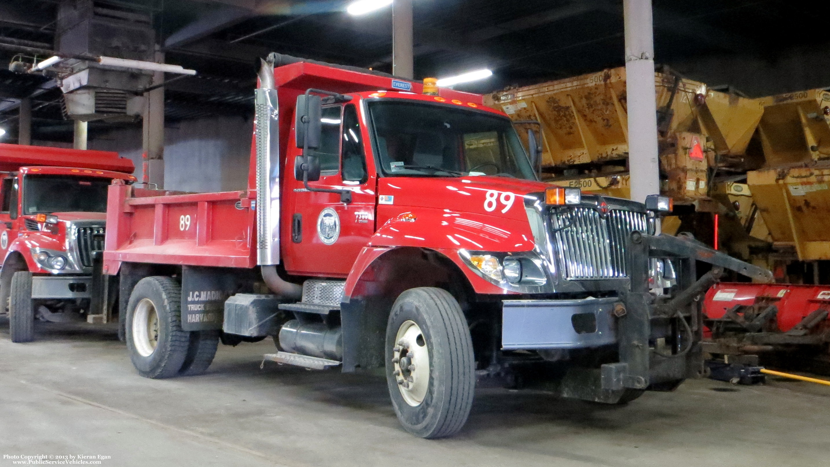 A photo  of Providence Highway Division
            Truck 89, a 2002-2012 International 7300             taken by Kieran Egan
