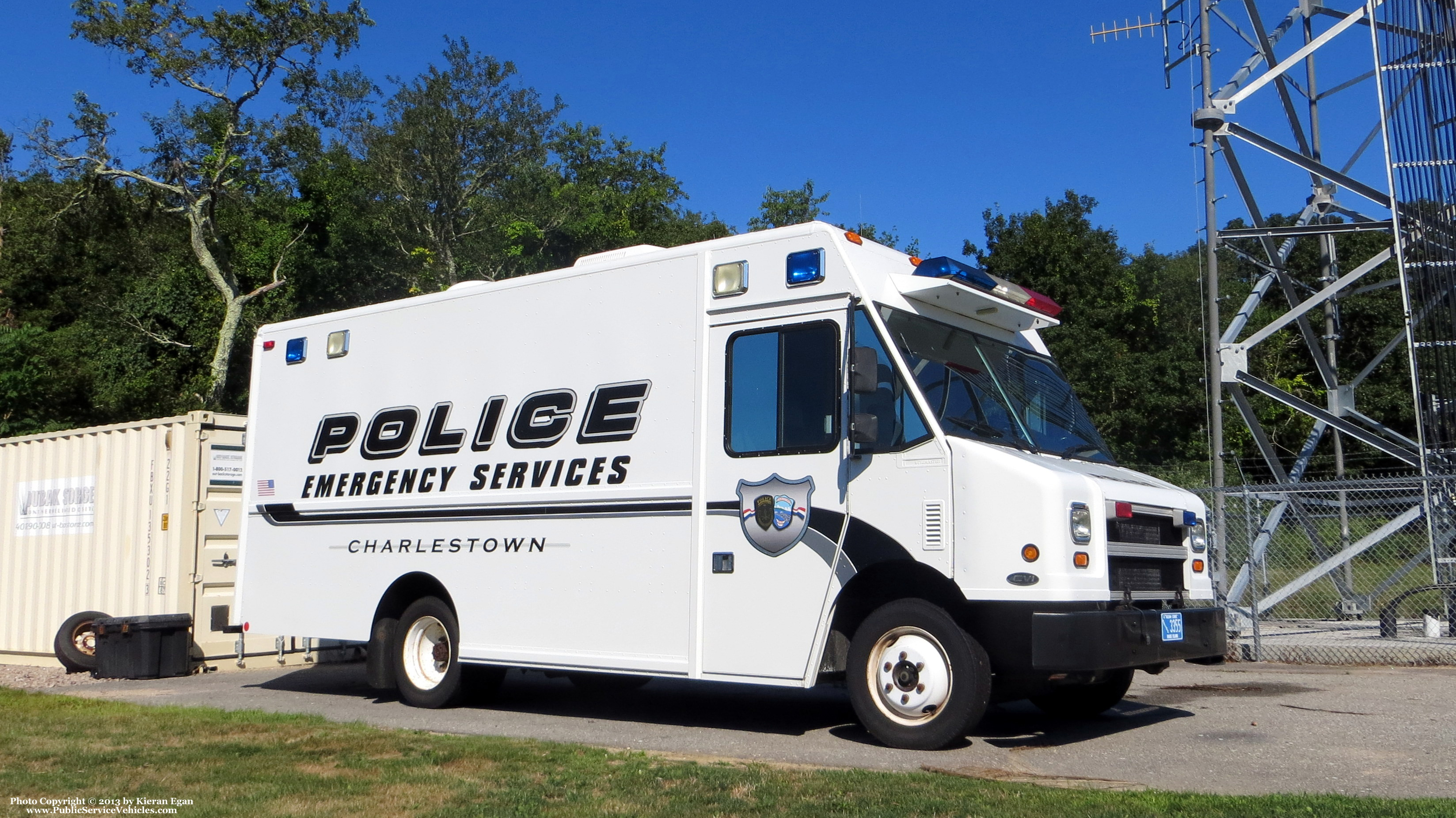 A photo  of Charlestown Police
            Mobile Command Center, a 2000-2010 Ford Cutaway             taken by Kieran Egan