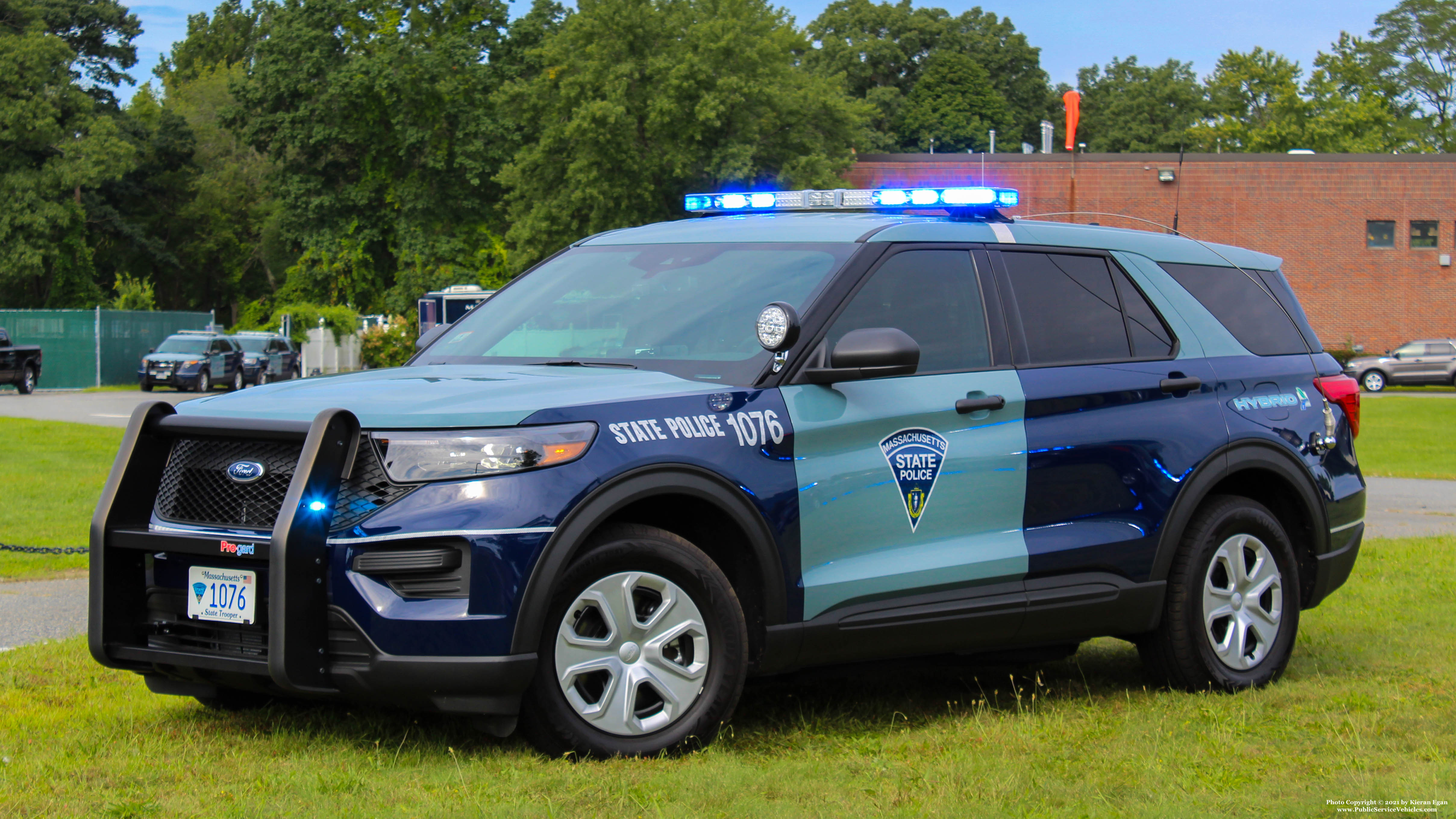 A photo  of Massachusetts State Police
            Cruiser 1076, a 2021 Ford Police Interceptor Utility Hybrid             taken by Kieran Egan