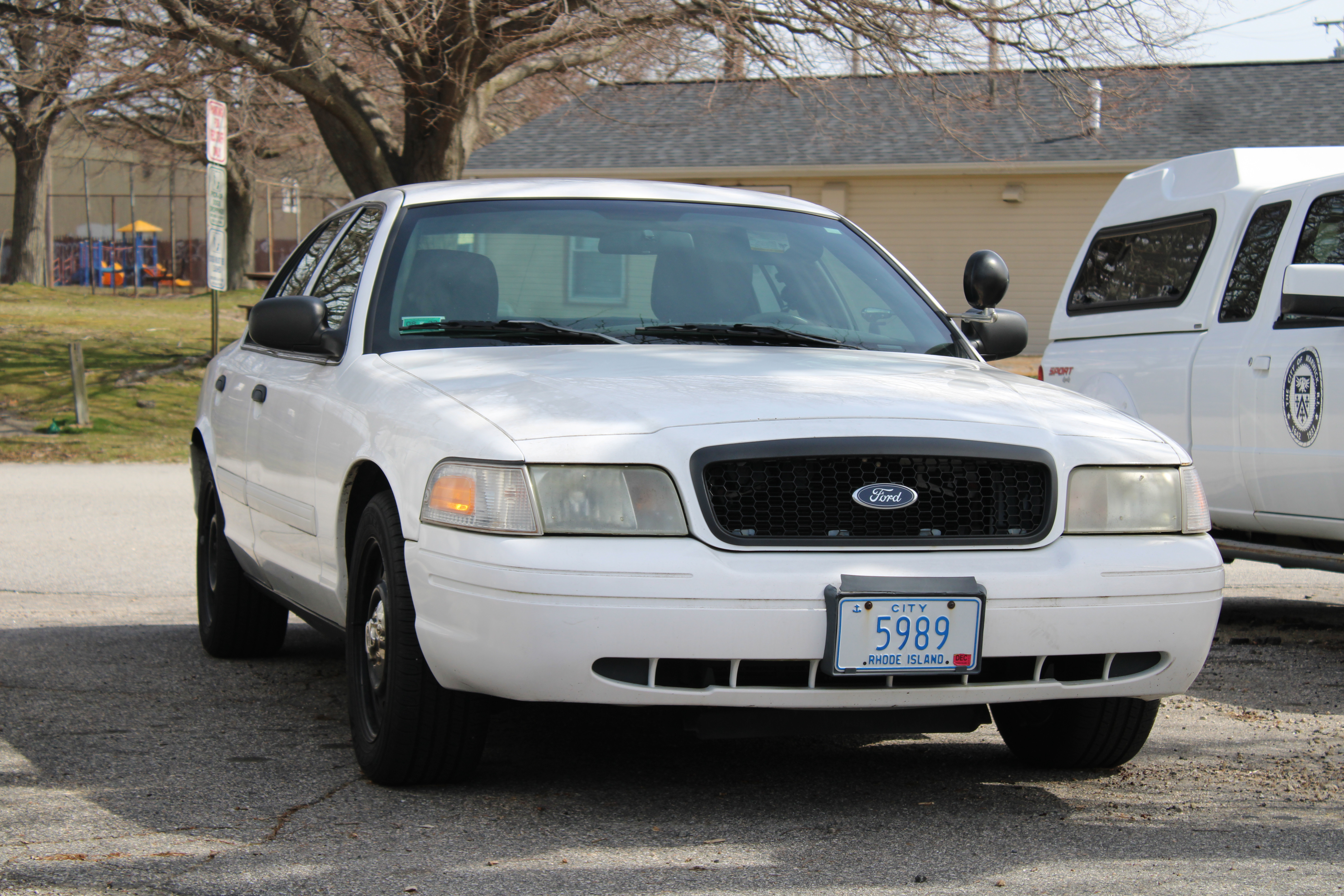 A photo  of Warwick Public Works
            Car 5989, a 2009-2011 Ford Crown Victoria Police Interceptor             taken by @riemergencyvehicles