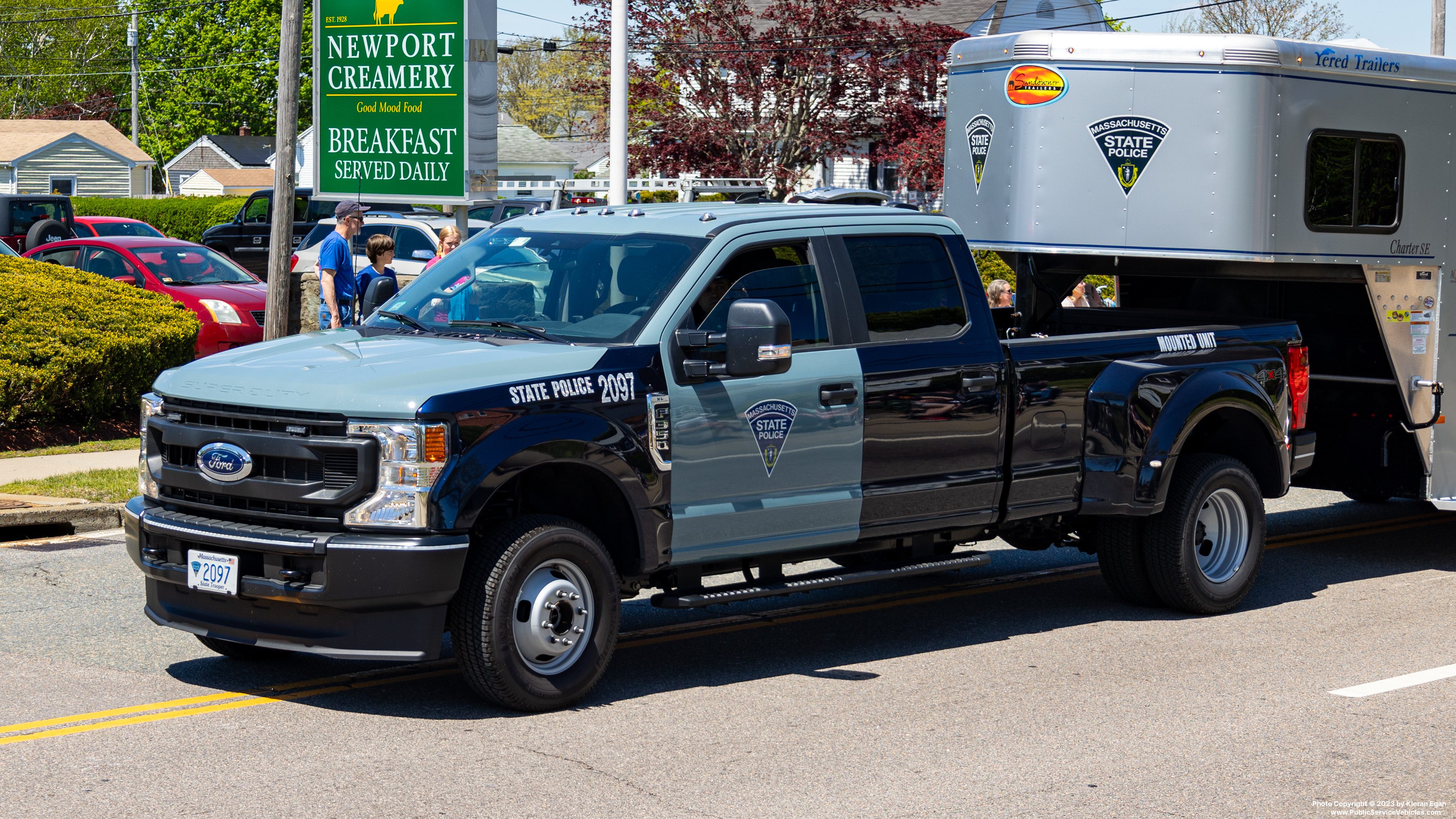 A photo  of Massachusetts State Police
            Cruiser 2097, a 2022 Ford F-350 Crew Cab             taken by Kieran Egan