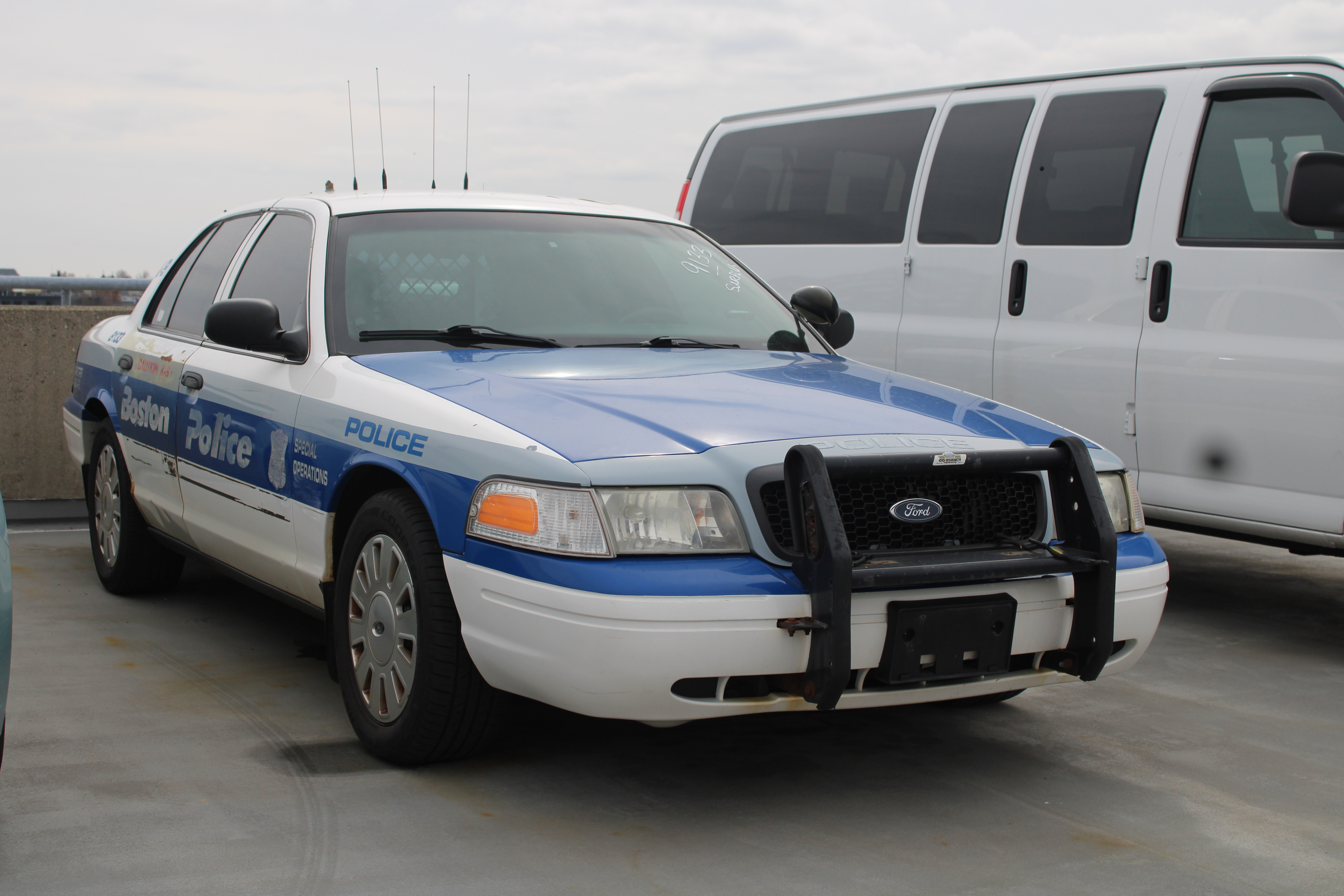 A photo  of Boston Police
            Cruiser 9133, a 2009 Ford Crown Victoria Police Interceptor             taken by @riemergencyvehicles