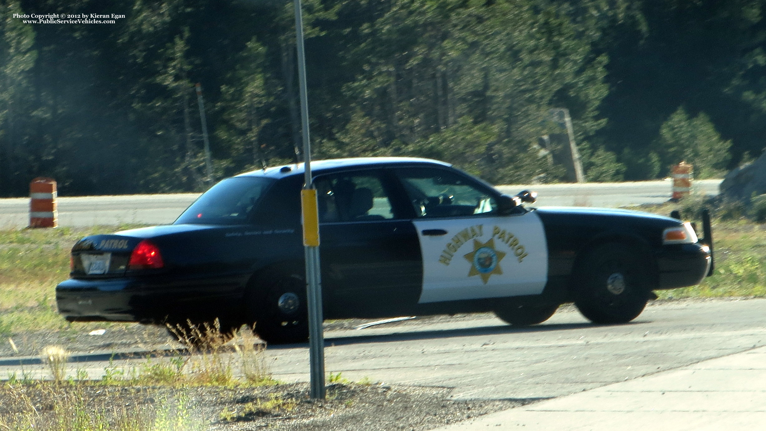 A photo  of California Highway Patrol
            Cruiser 414, a 2009-2011 Ford Crown Victoria Police Interceptor             taken by Kieran Egan
