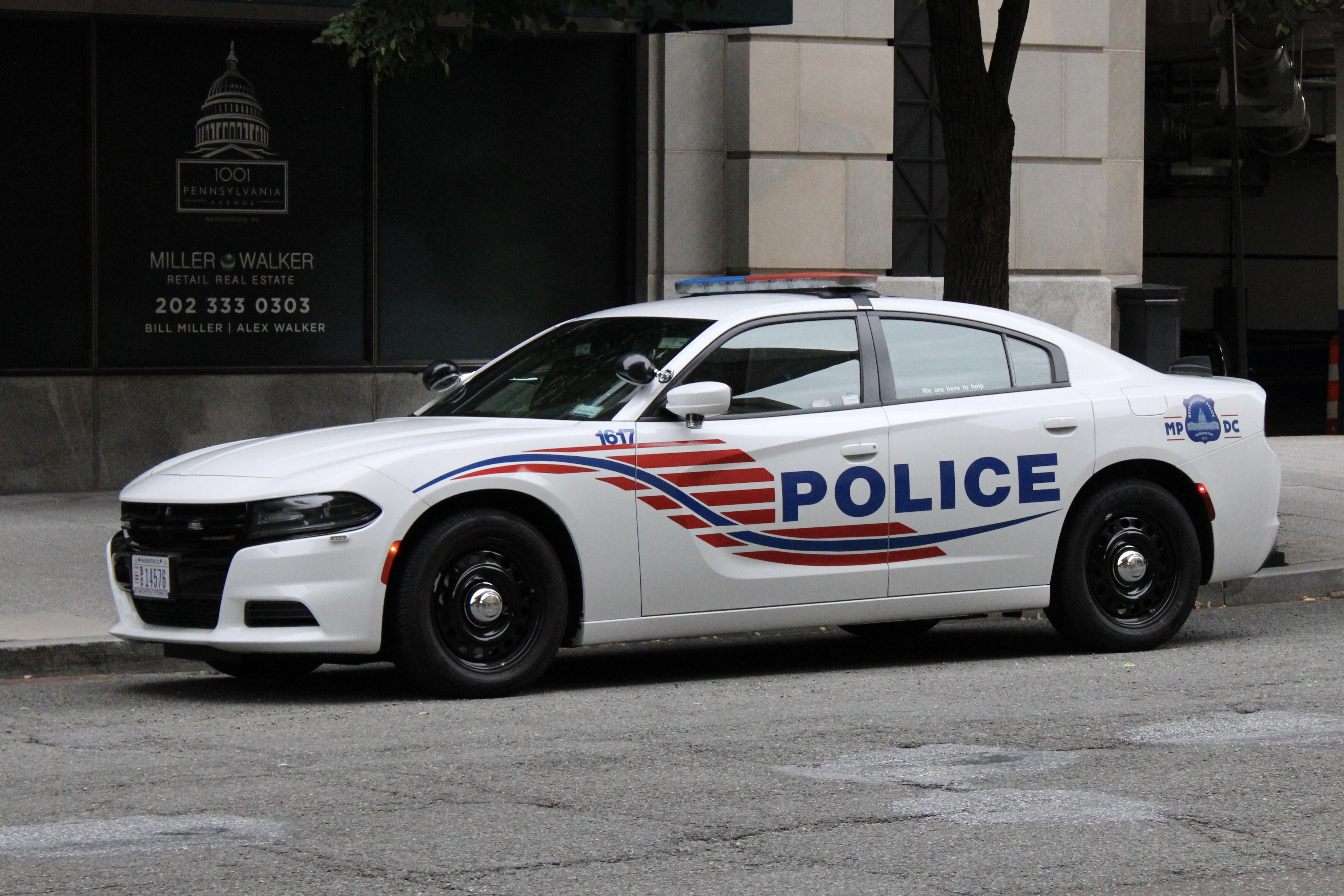 A photo  of Metropolitan Police Department of the District of Columbia
            Cruiser 1617, a 2021 Dodge Charger             taken by @riemergencyvehicles
