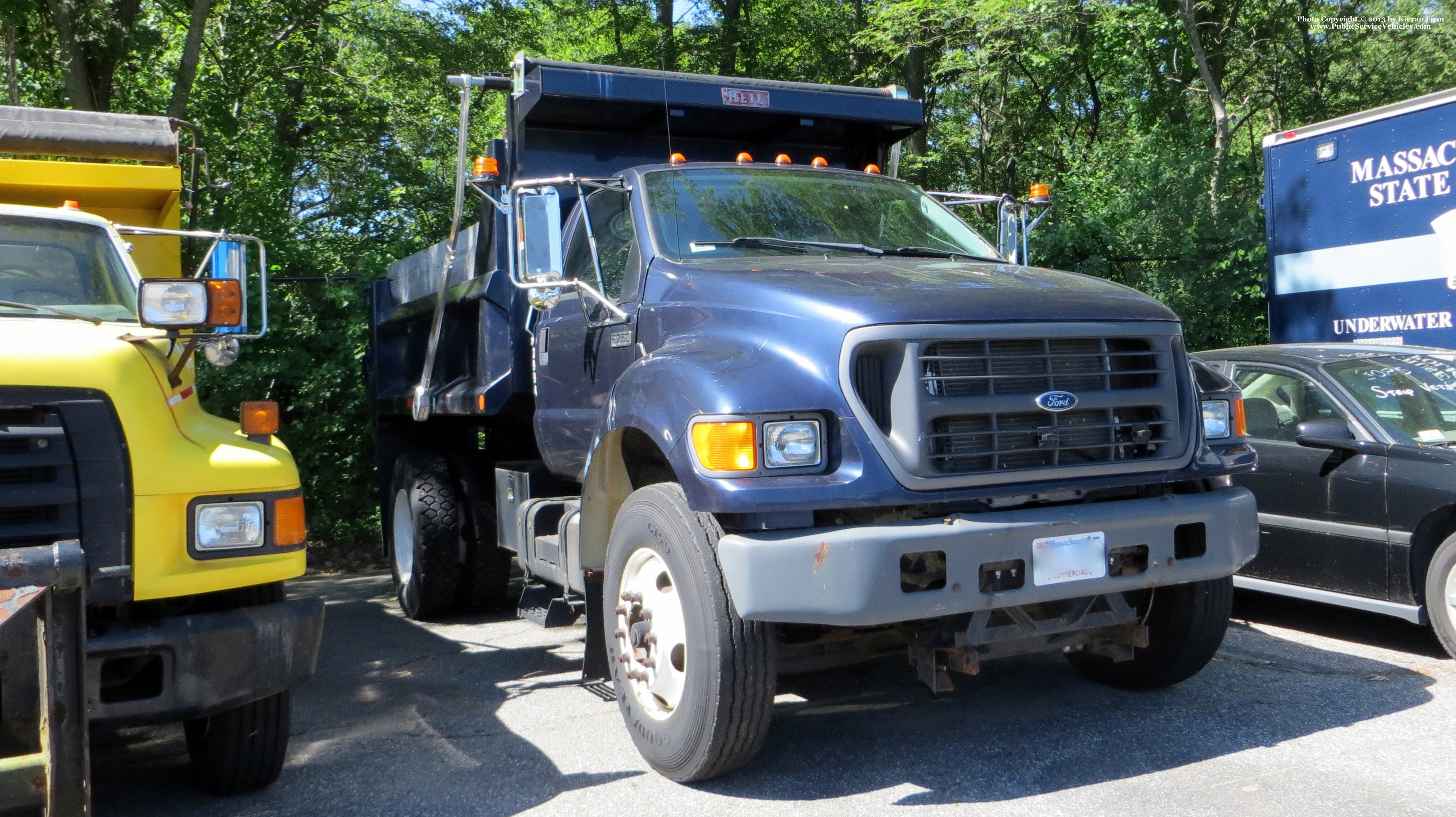 A photo  of Massachusetts State Police
            Truck 2201, a 2000-2013 Ford F-750             taken by Kieran Egan