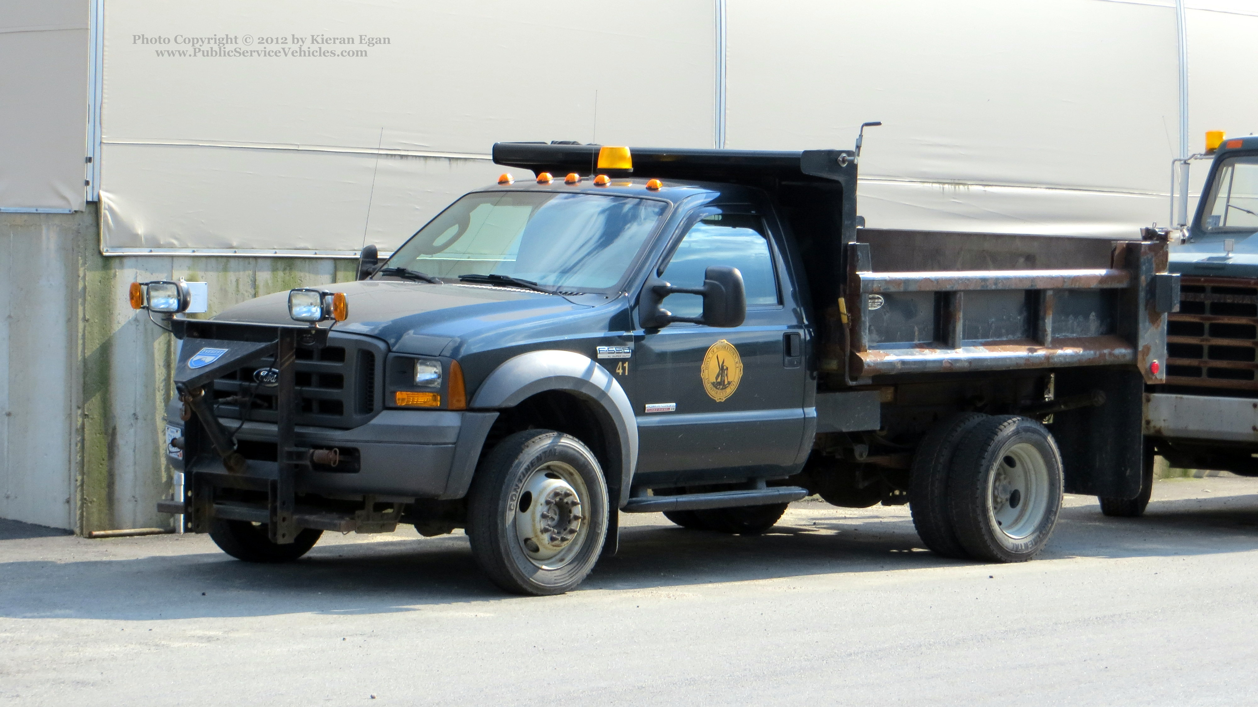A photo  of Middletown Public Works
            Truck 41, a 2005-2007 Ford F-550             taken by Kieran Egan