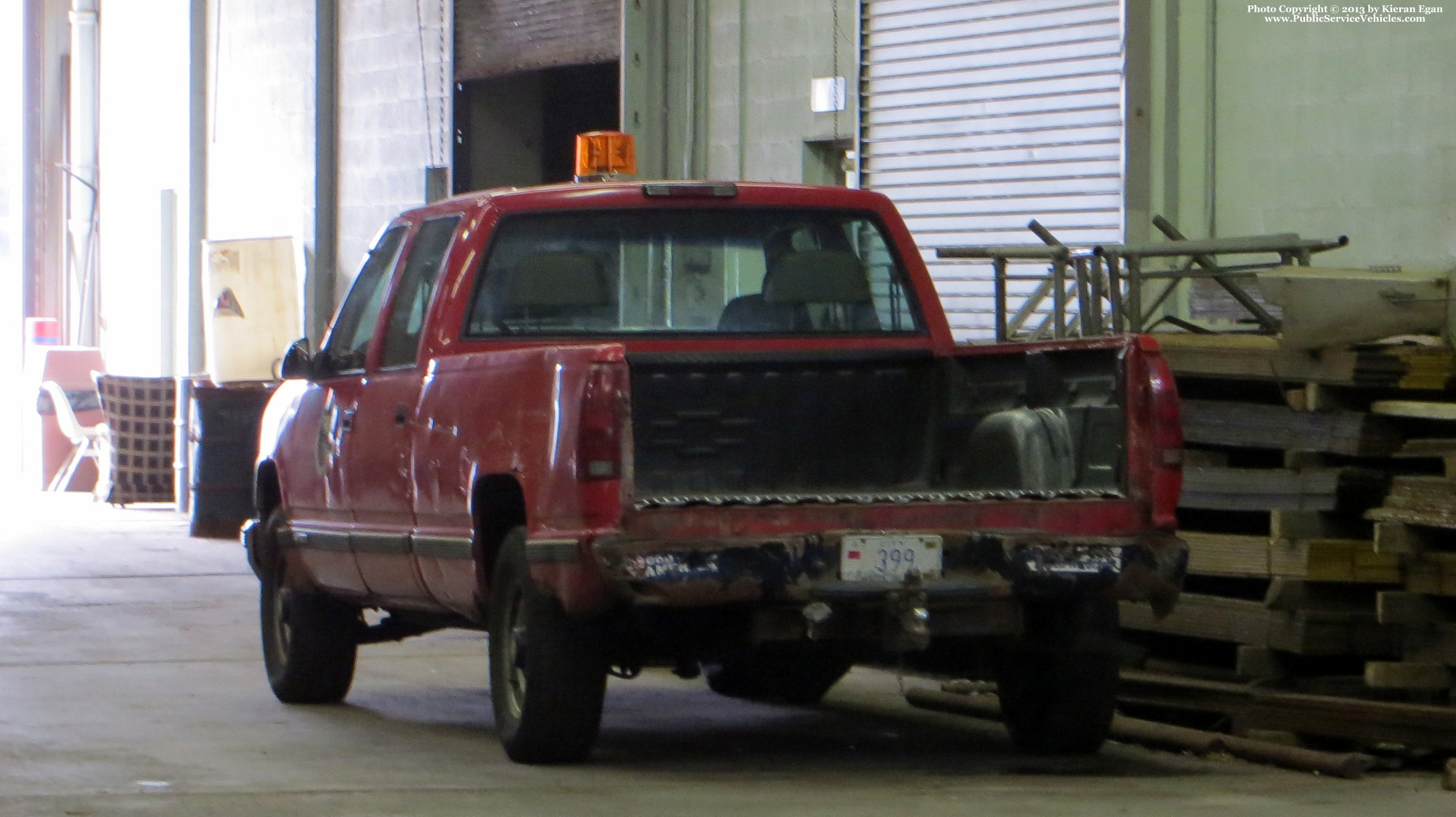 A photo  of Providence Highway Division
            Truck 399, a 1988-1998 Chevrolet 2500 Crew Cab             taken by Kieran Egan