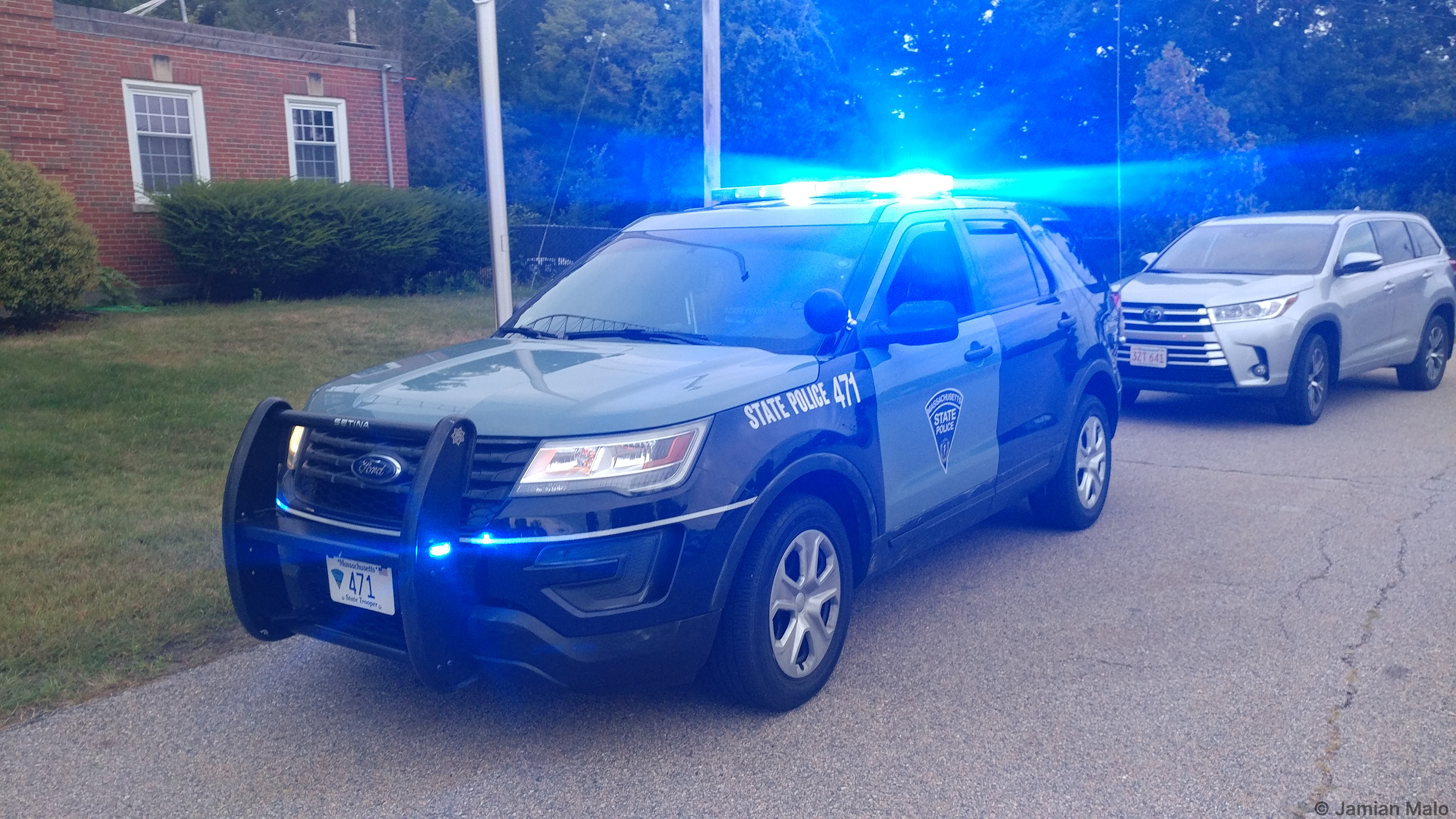 A photo  of Massachusetts State Police
            Cruiser 471, a 2016-2019 Ford Police Interceptor Utility             taken by Jamian Malo