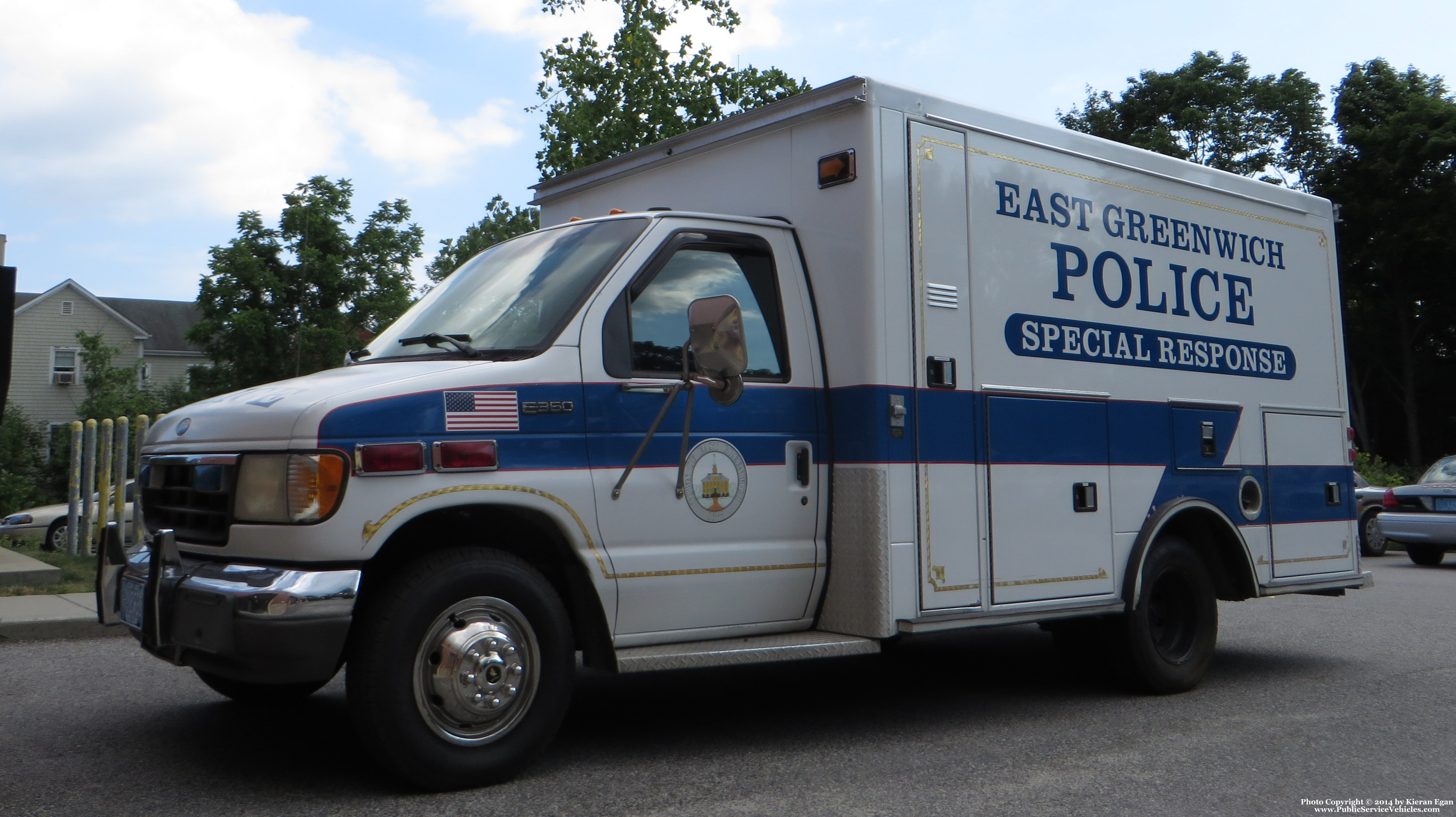 A photo  of East Greenwich Police
            Special Response Unit, a 1996-2006 Ford E-350             taken by Kieran Egan