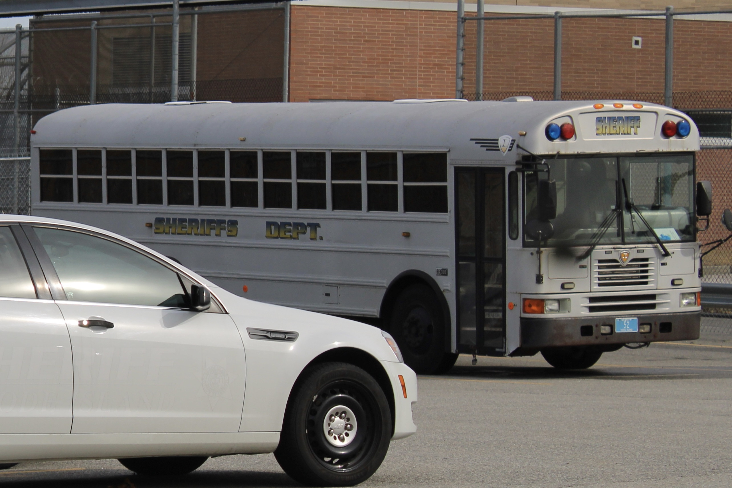 A photo  of Rhode Island Division of Sheriffs
            Bus 52, a 2000-2016 IC Bus             taken by @riemergencyvehicles