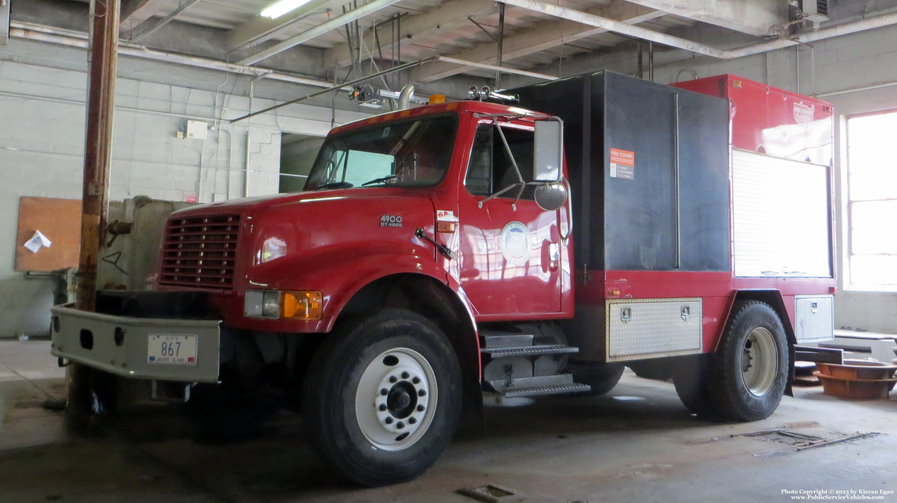 A photo  of Providence Sewer Division
            Truck 867, a 1989-2001 International 4900             taken by Kieran Egan