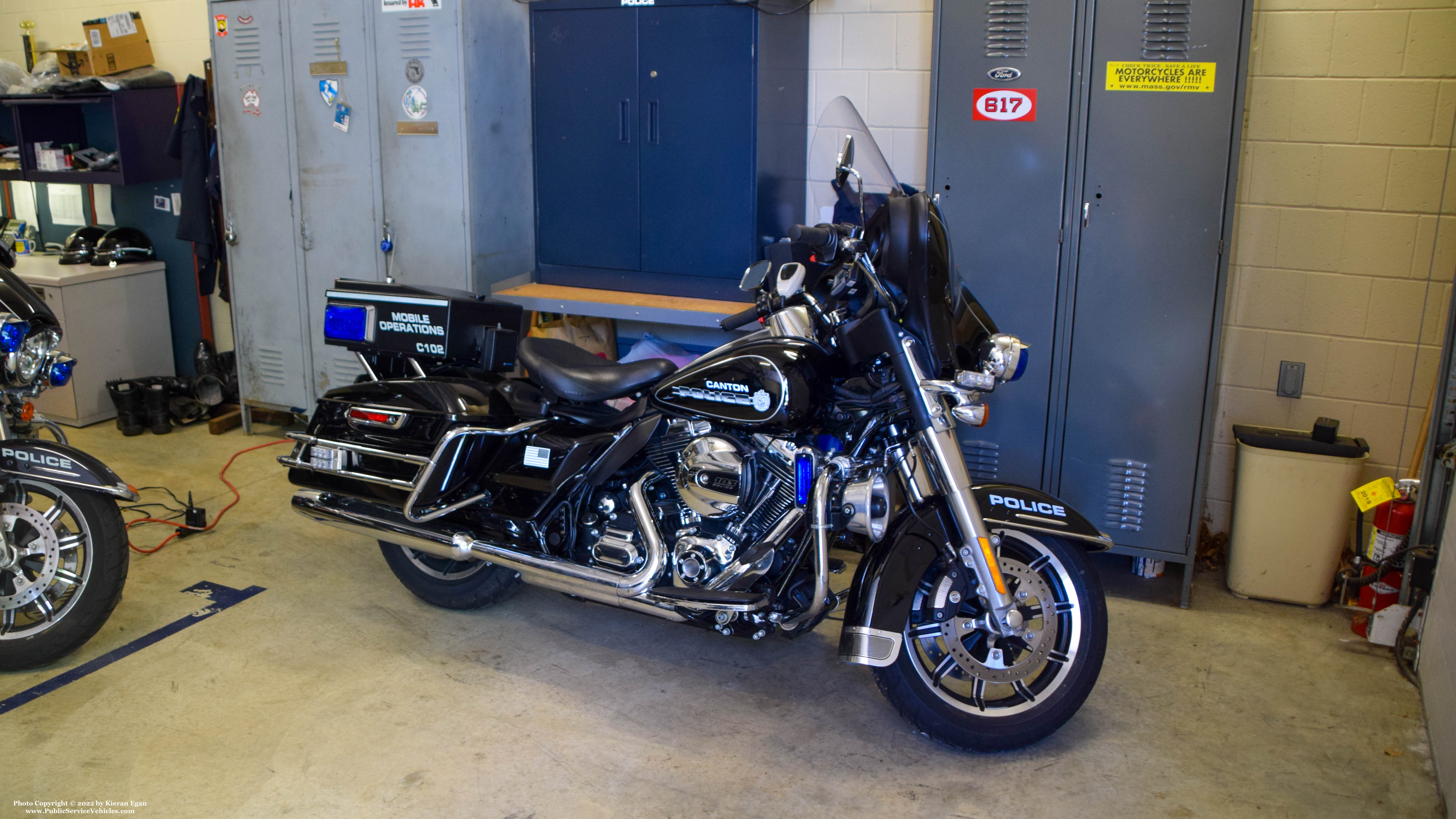 A photo  of Canton Police
            Motorcycle 102, a 2015 Harley Davidson Electra Glide             taken by Kieran Egan