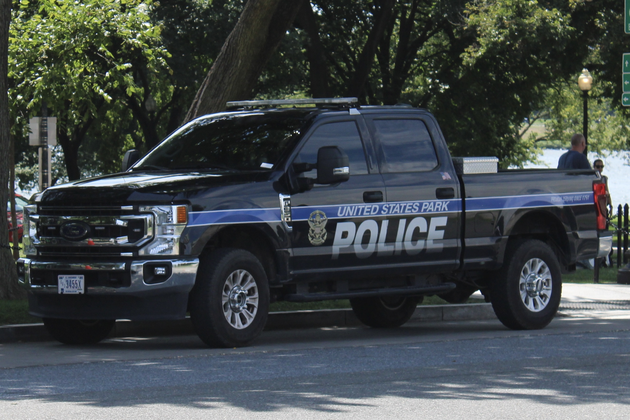 A photo  of United States Park Police
            Cruiser 3455, a 2020-2022 Ford F-350 XLT Crew Cab             taken by @riemergencyvehicles