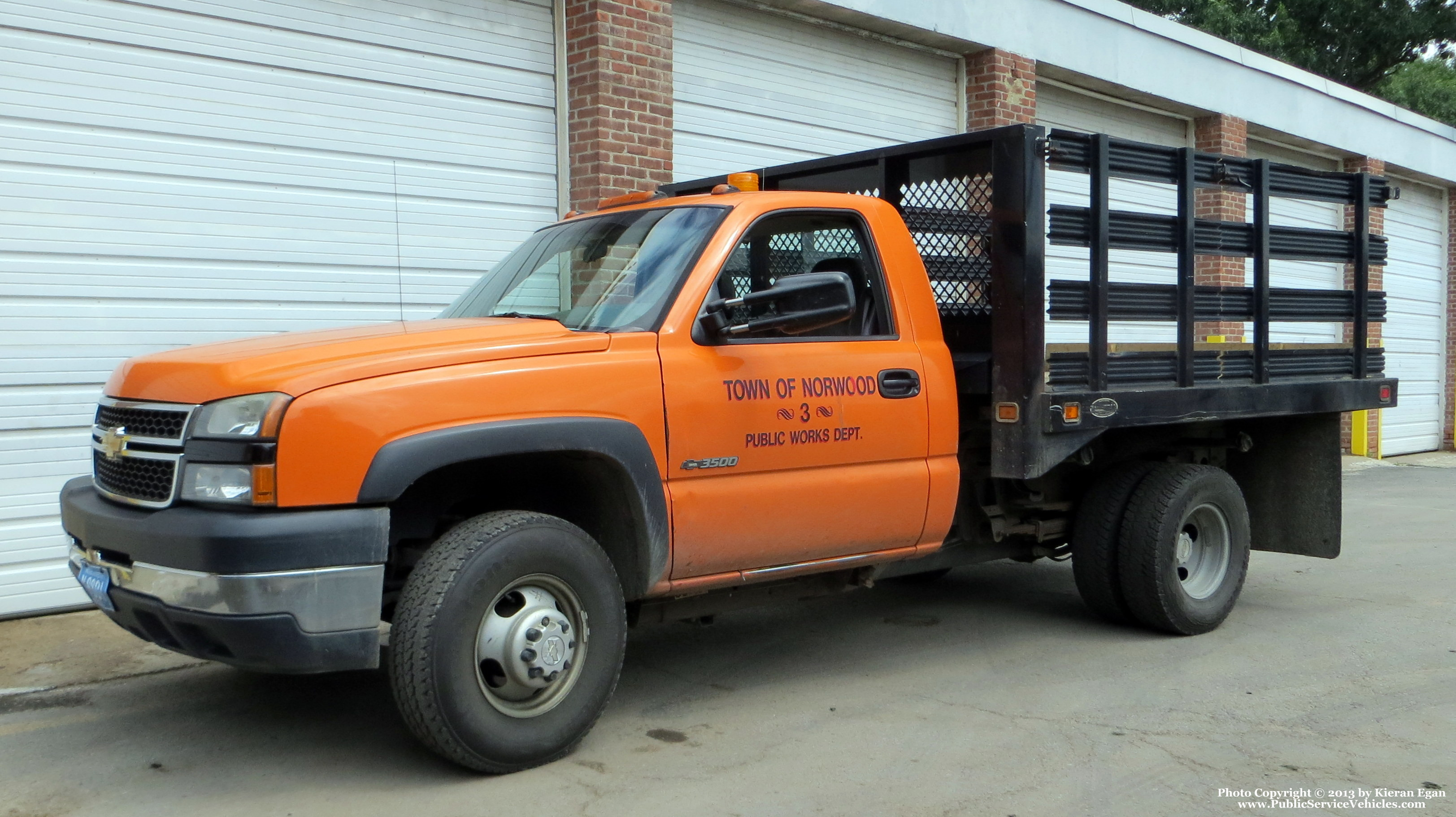 A photo  of Norwood Public Works
            Truck 3, a 1999-2007 Chevrolet 3500             taken by Kieran Egan