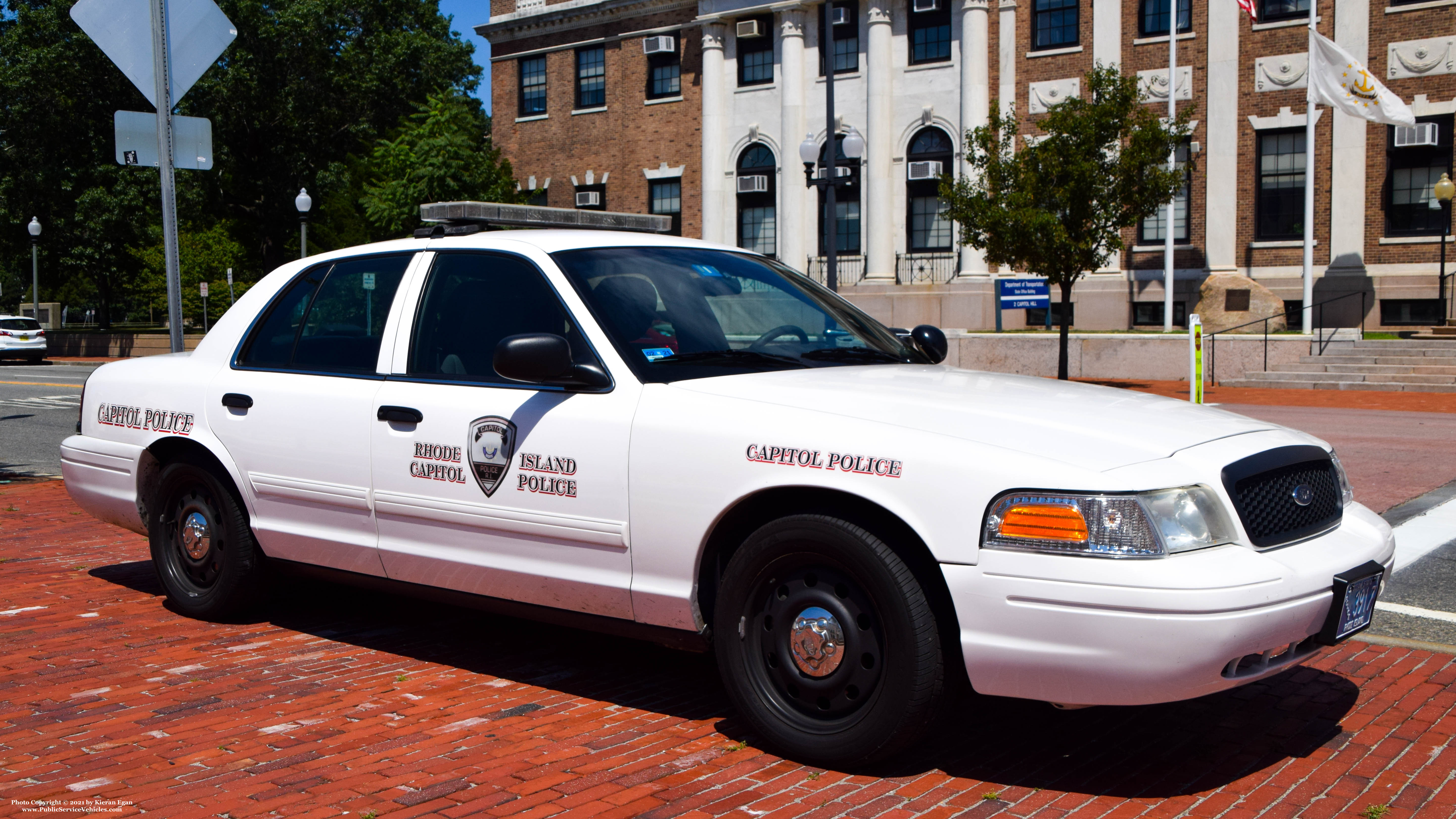 A photo  of Rhode Island Capitol Police
            Cruiser 3917, a 2011 Ford Crown Victoria Police Interceptor             taken by Kieran Egan