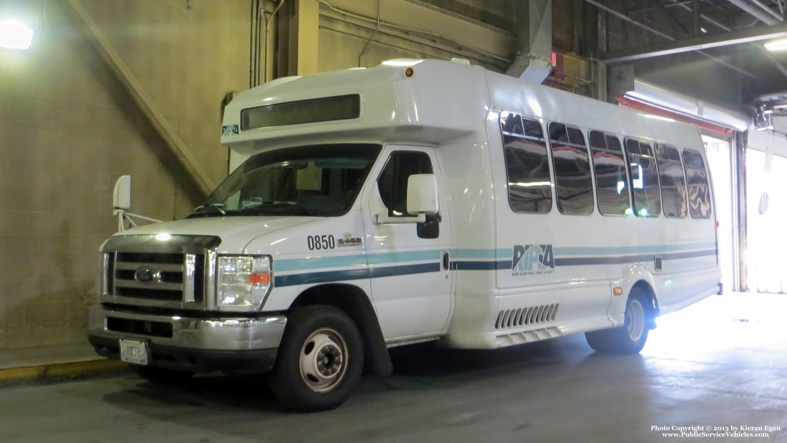 A photo  of Rhode Island Public Transit Authority
            Flex Van 0850, a 2008 Ford E-450 Bus             taken by Kieran Egan