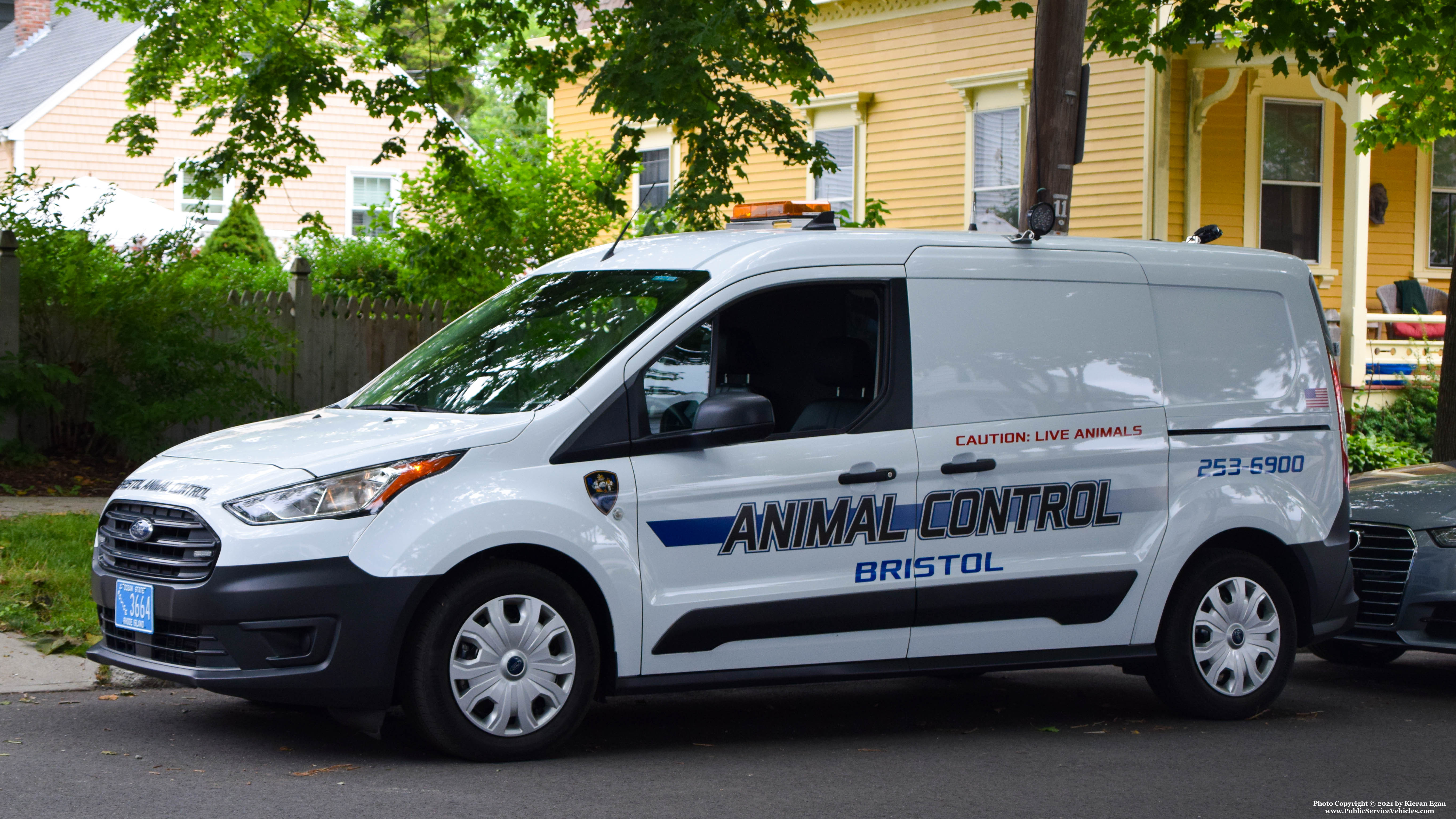 A photo  of Bristol Police
            Van 3664, a 2019 Ford Transit             taken by Kieran Egan