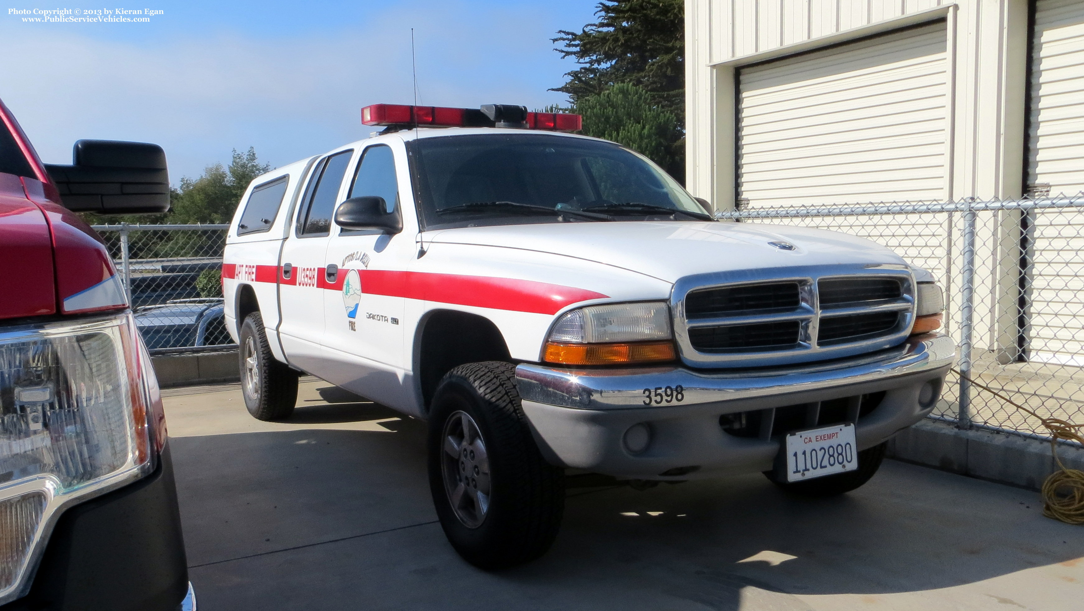 A photo  of Aptos/La Selva Fire
            Utility 3598, a 2000 Dodge Dakota             taken by Kieran Egan