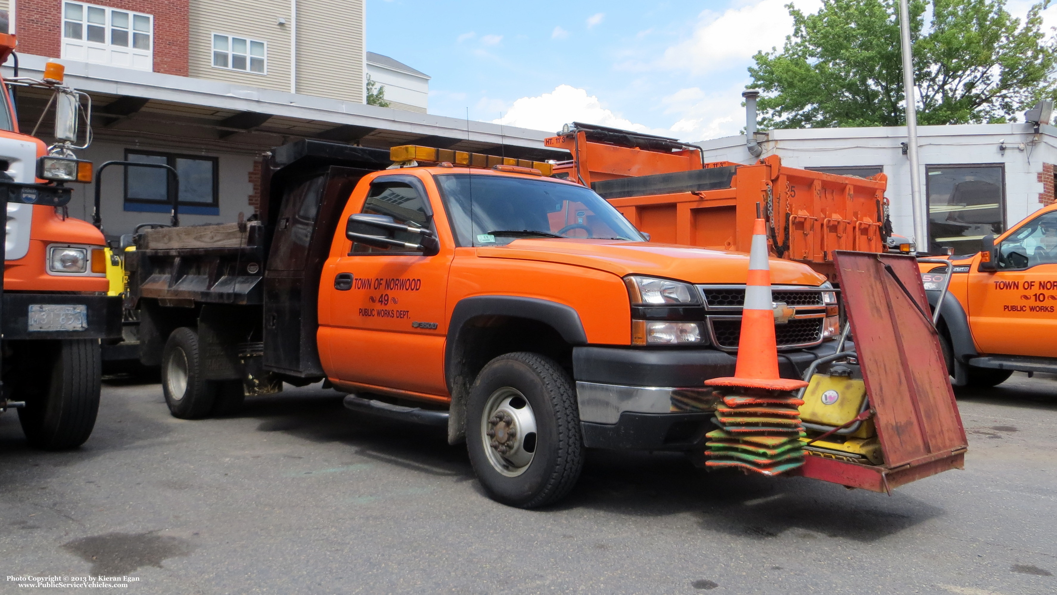 A photo  of Norwood Public Works
            Truck 49, a 2000-2007 Chevrolet Silverado             taken by Kieran Egan