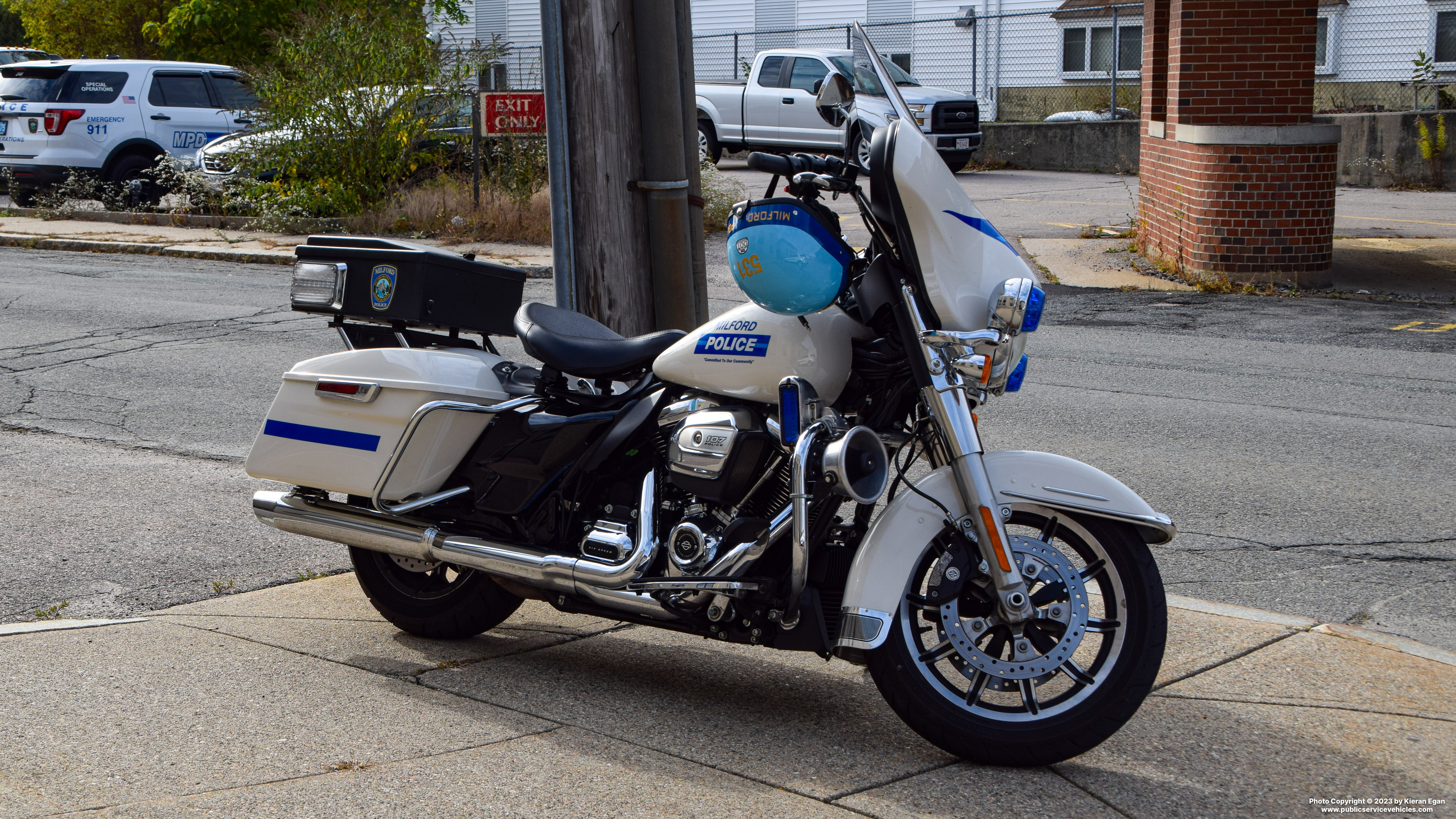 A photo  of Milford Police
            Motorcycle 215, a 2000-2019 Harley-Davidson Electra Glide             taken by Kieran Egan