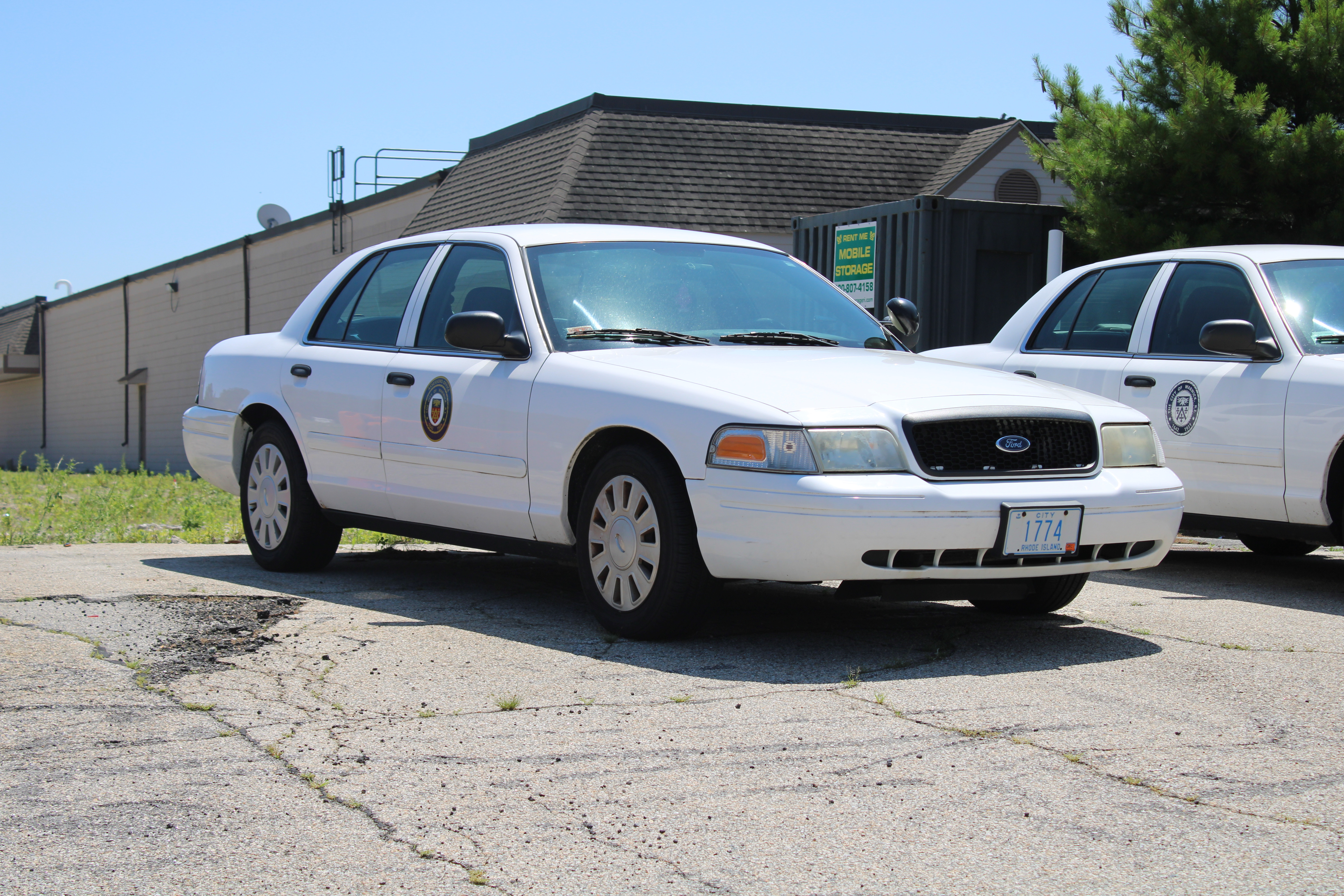 A photo  of Warwick Public Works
            Car 1774, a 2006-2008 Ford Crown Victoria Police Interceptor             taken by @riemergencyvehicles