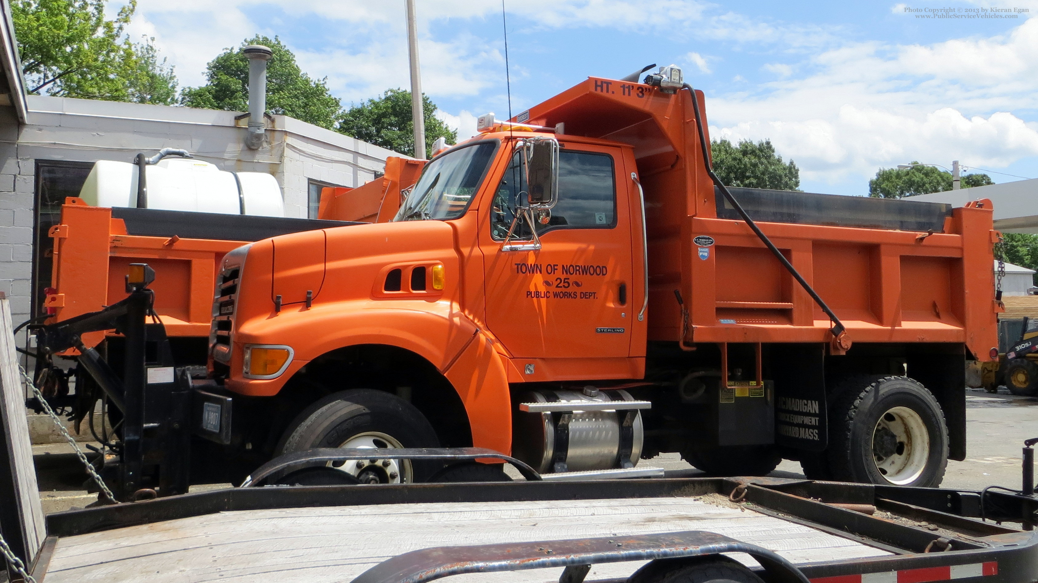 A photo  of Norwood Public Works
            Truck 25, a 2007 Sterling L8500             taken by Kieran Egan