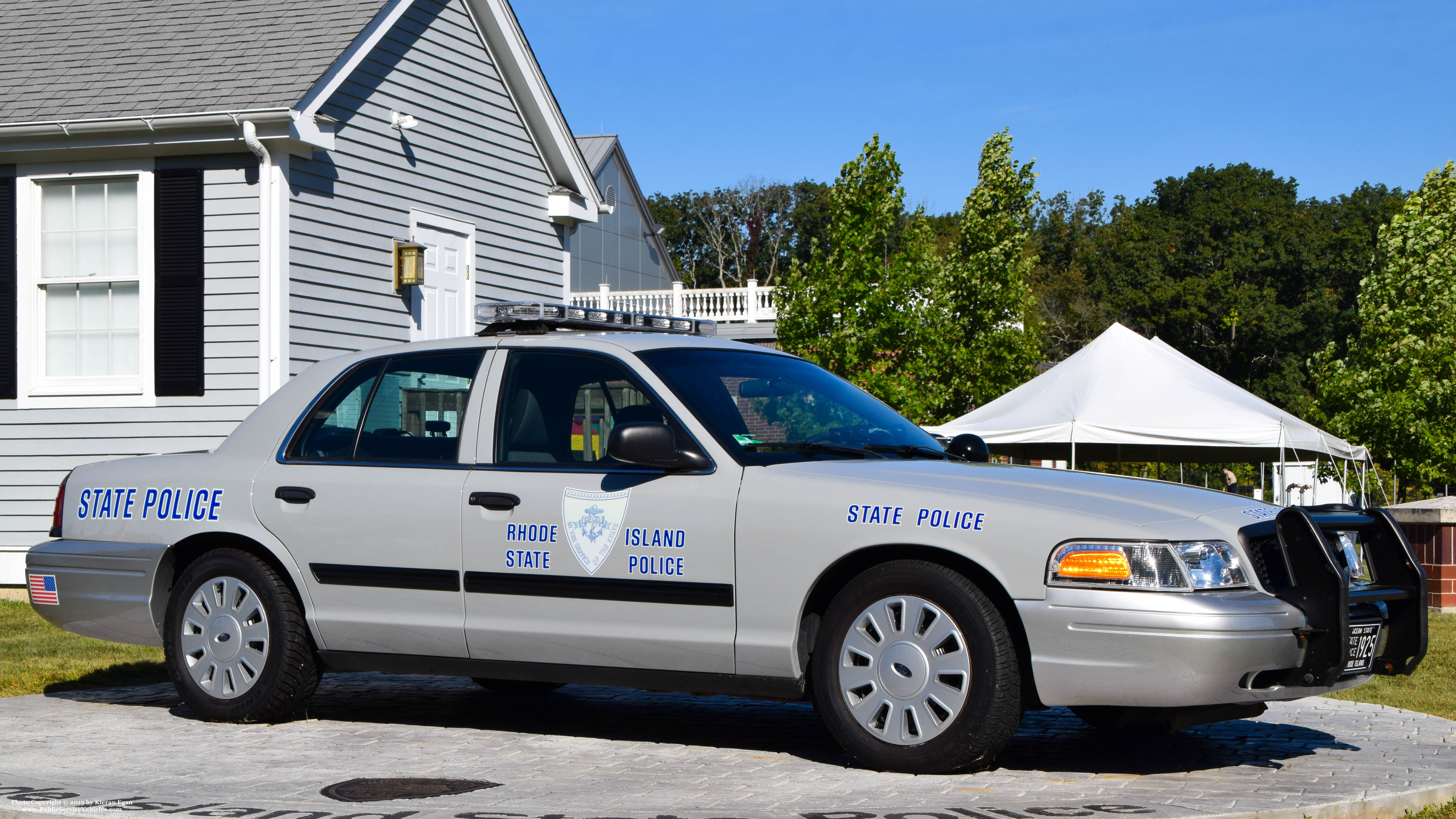 A photo  of Rhode Island State Police
            Cruiser 1925, a 2011 Ford Crown Victoria Police Interceptor             taken by Kieran Egan