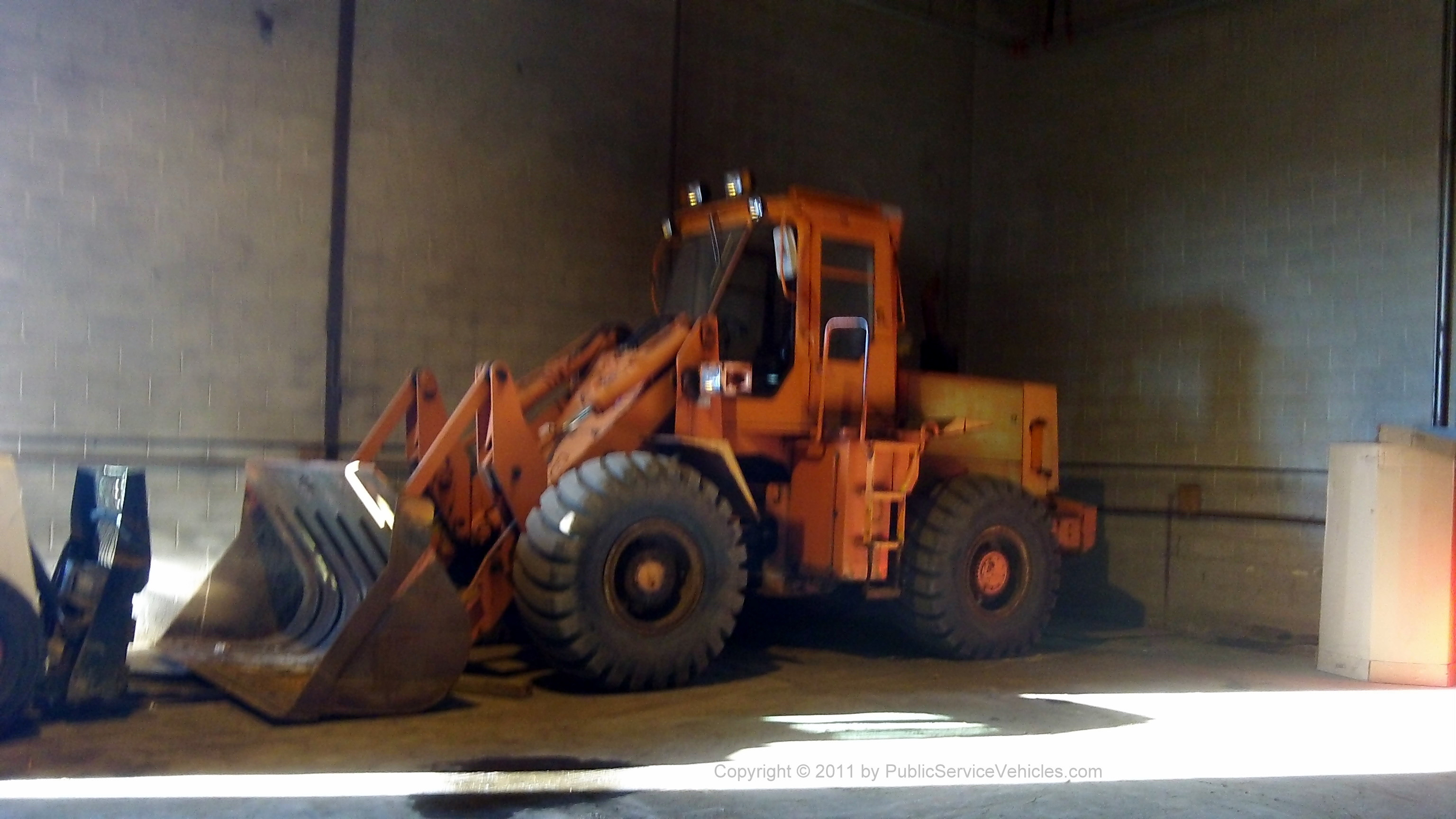 A photo  of Rhode Island Department of Transportation
            Loader 1124, a 1980-2010 Loader             taken by Kieran Egan