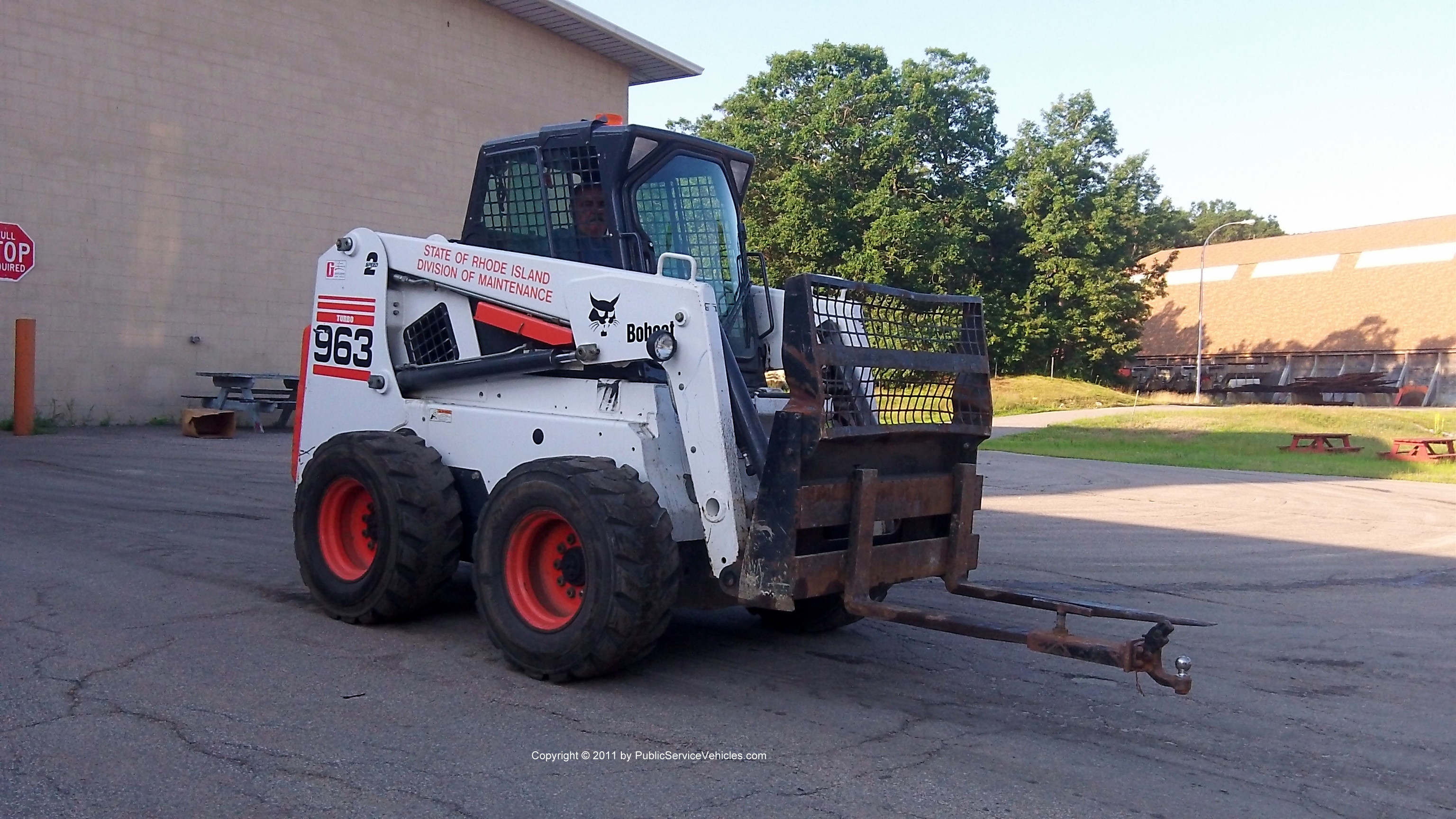 A photo  of Rhode Island Department of Transportation
            Skid Steer 514, a 1990-2010 Bobcat 963             taken by Kieran Egan