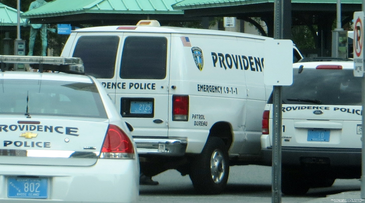 A photo  of Providence Police
            Van 2125, a 1996-2006 Ford Econoline             taken by Kieran Egan
