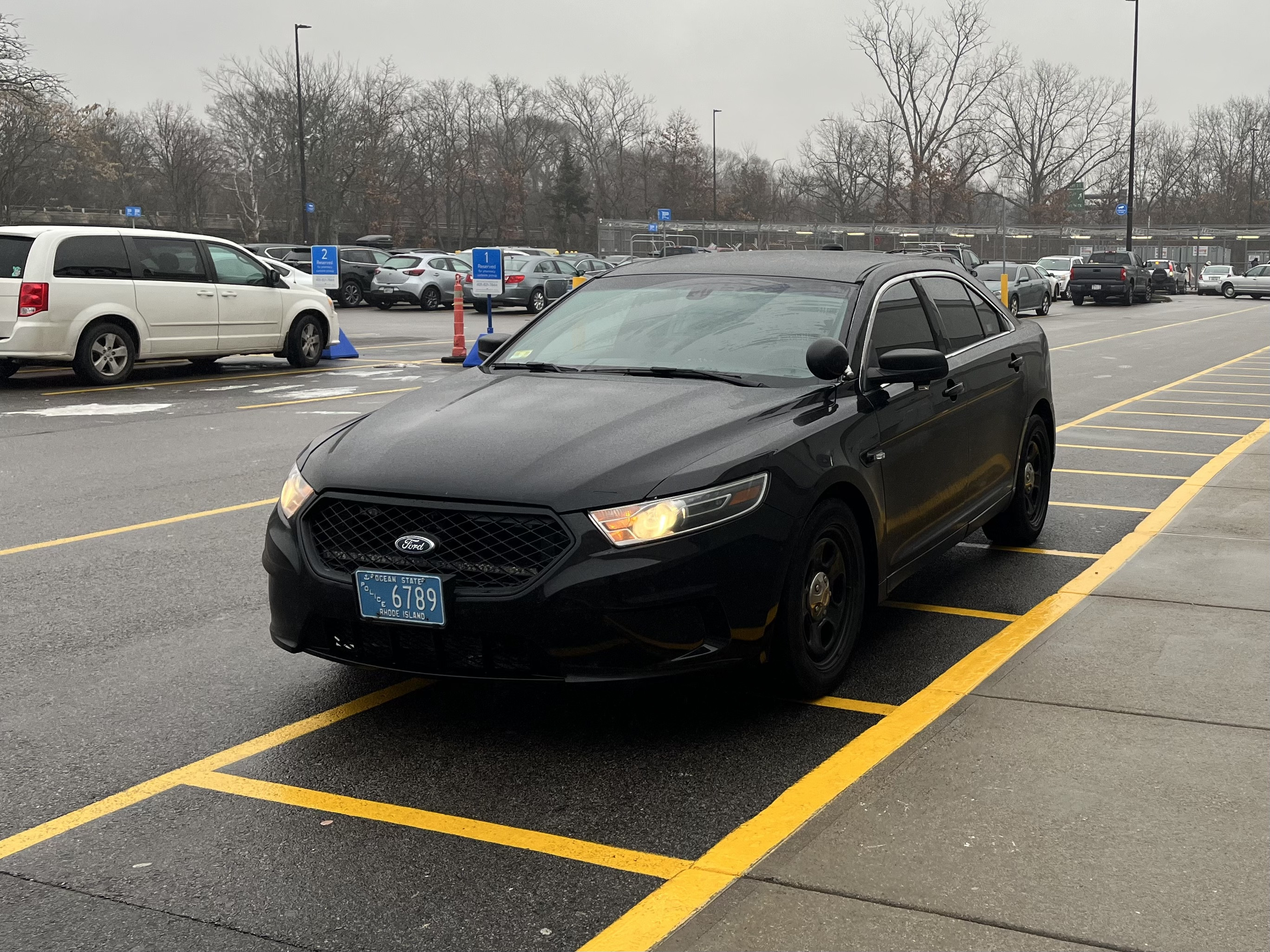 A photo  of Warwick Police
            Cruiser P-41, a 2015 Ford Police Interceptor Sedan             taken by @riemergencyvehicles