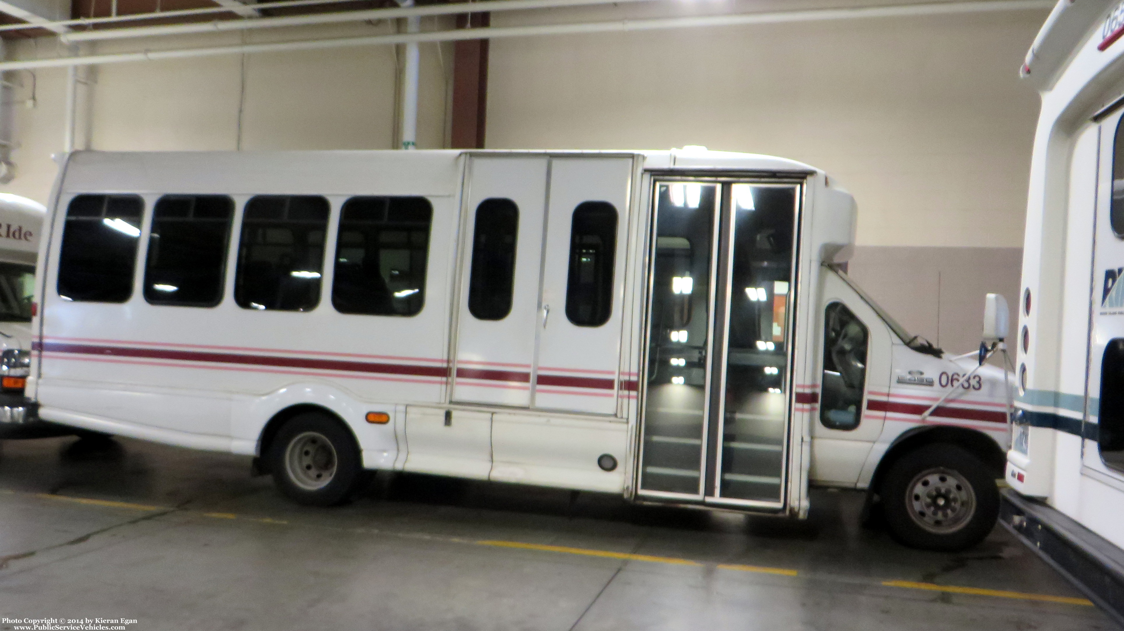 A photo  of Rhode Island Public Transit Authority
            Paratransit Bus 0633, a 2006 Ford E-450 Bus             taken by Kieran Egan