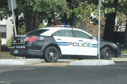Additional photo  of Warwick Police
                    Cruiser R-80, a 2013-2016 Ford Police Interceptor Sedan                     taken by @riemergencyvehicles