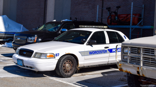 Additional photo  of Worcester Police
                    Cruiser 87, a 2011 Ford Crown Victoria Police Interceptor                     taken by Nicholas You