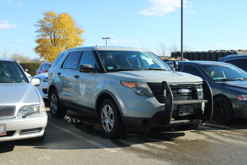 Additional photo  of Rhode Island State Police
                    Cruiser 118, a 2013 Ford Police Interceptor Utility                     taken by Kieran Egan