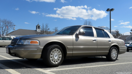 Additional photo  of East Providence Fire
                    Car 22, a 2003-2005 Ford Crown Victoria Police Interceptor                     taken by Kieran Egan