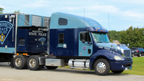 Additional photo  of Massachusetts State Police
                    Truck 99, a 2004 Freightliner                     taken by Kieran Egan