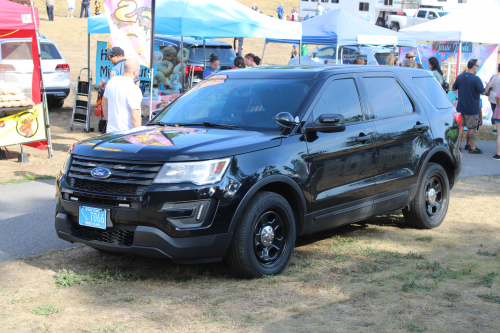 Additional photo  of Warwick Police
                    K9-3, a 2019 Ford Police Interceptor Utility                     taken by @riemergencyvehicles