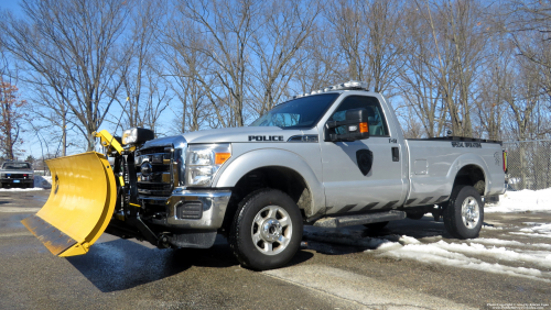 Additional photo  of East Providence Police
                    Truck 51, a 2014 Ford F-350 XLT                     taken by Kieran Egan