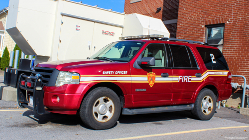 Additional photo  of East Providence Fire
                    Battalion Chief 2, a 2008 Ford Expedition XLT                     taken by Kieran Egan