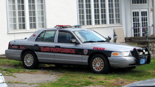 Additional photo  of East Providence Police
                    Car 39, a 2003-2005 Ford Crown Victoria Police Interceptor                     taken by Kieran Egan